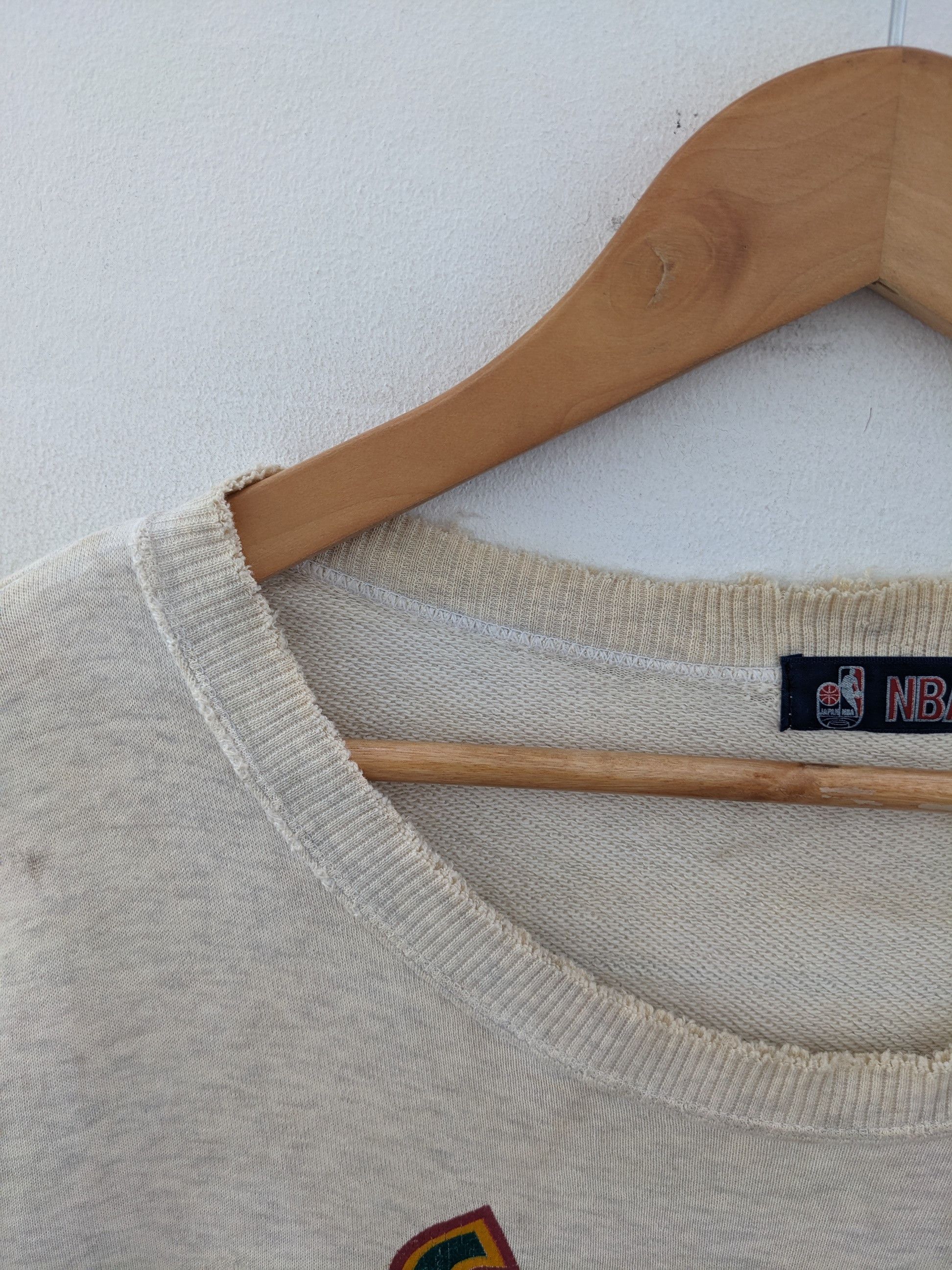 Japanese Brand × NBA × Vintage Vintage NBA Sweatshirt Distressed Size US XL / EU 56 / 4 - 11 Thumbnail