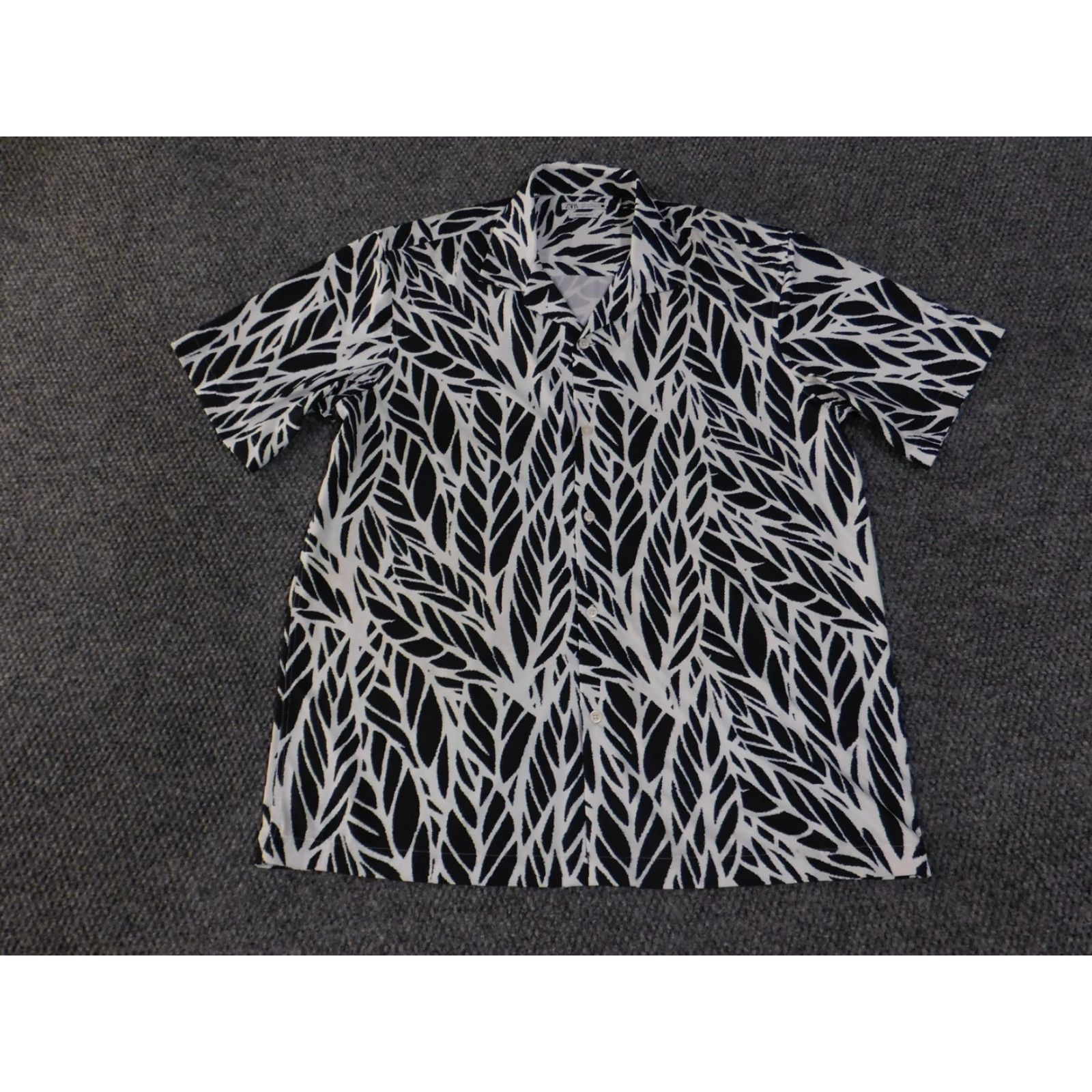 Zara Zara Shirt Mens Extra Large Black White Leaf Print Stretch Soft Button Up Size US XL / EU 56 / 4 - 3 Thumbnail