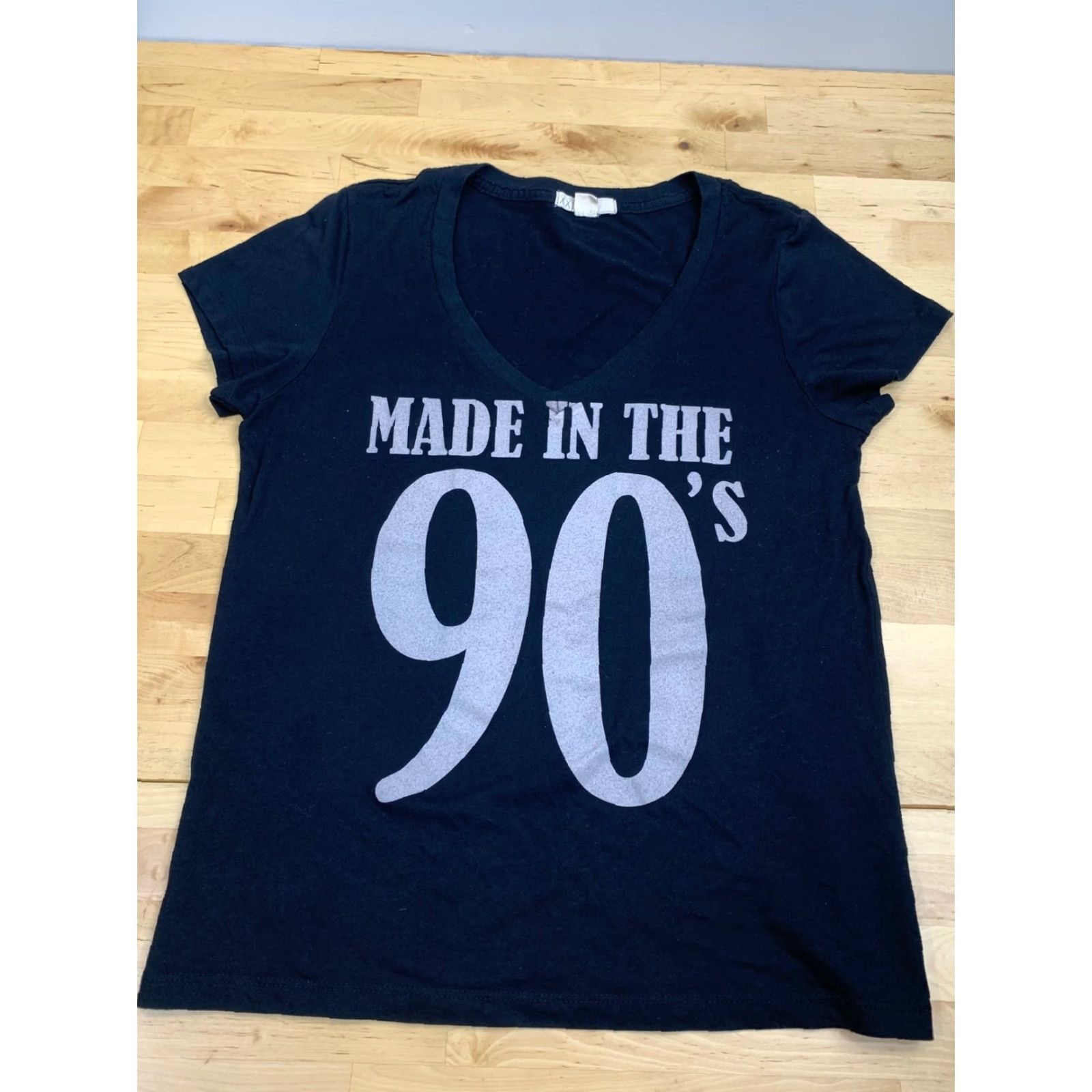 Forever 21 XXI Womens Made In The 90's Black Short Sleeve T-shirt M FOREVER 21 T-Shirt 90s Womens Black Short Sleeve V-Neck Wellness? Size M / US 6-8 / IT 42-44 - 3 Thumbnail
