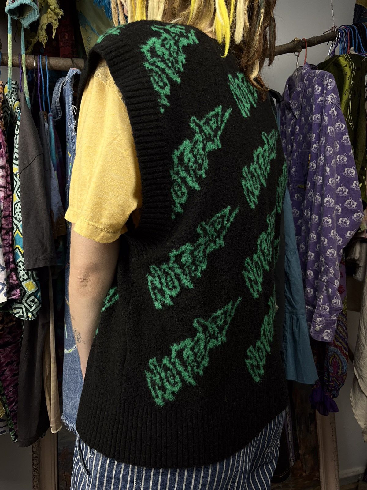 No Fear No Fear x H&M Jacquard Knit Vest Black/Green Y2K Style Size US S / EU 44-46 / 1 - 5 Thumbnail