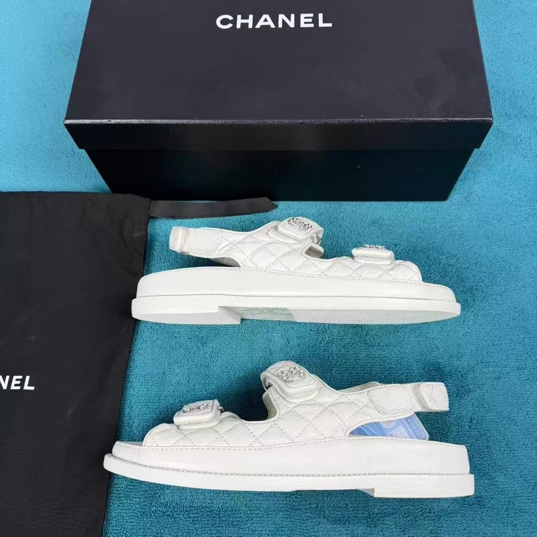 Chanel Chanel 25S Shiny Lambskin Velcro Slide Ivory 39 Size US 8.5 / IT 38.5 - 2 Thumbnail