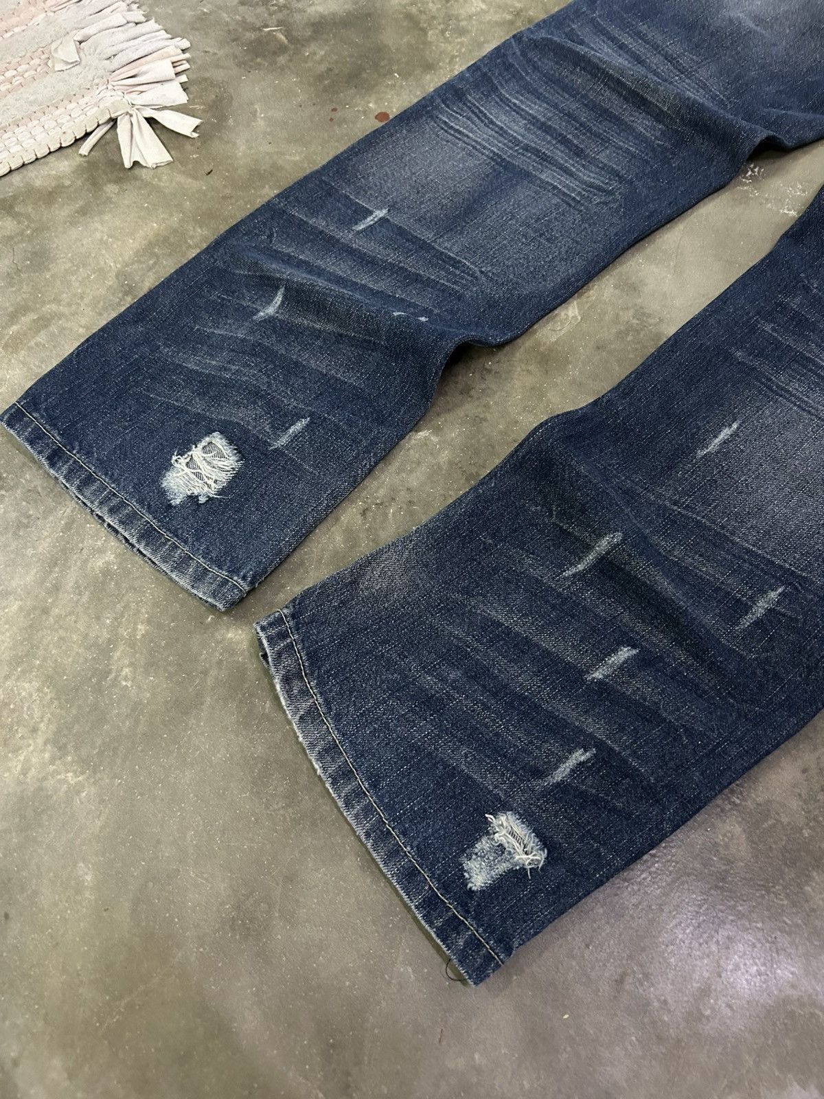 GOSTAR DE FUGA Nylaus Y2K Distressed Baggy Studded Heavy Washed Whisker Size US 30 / EU 46 - 13 Thumbnail