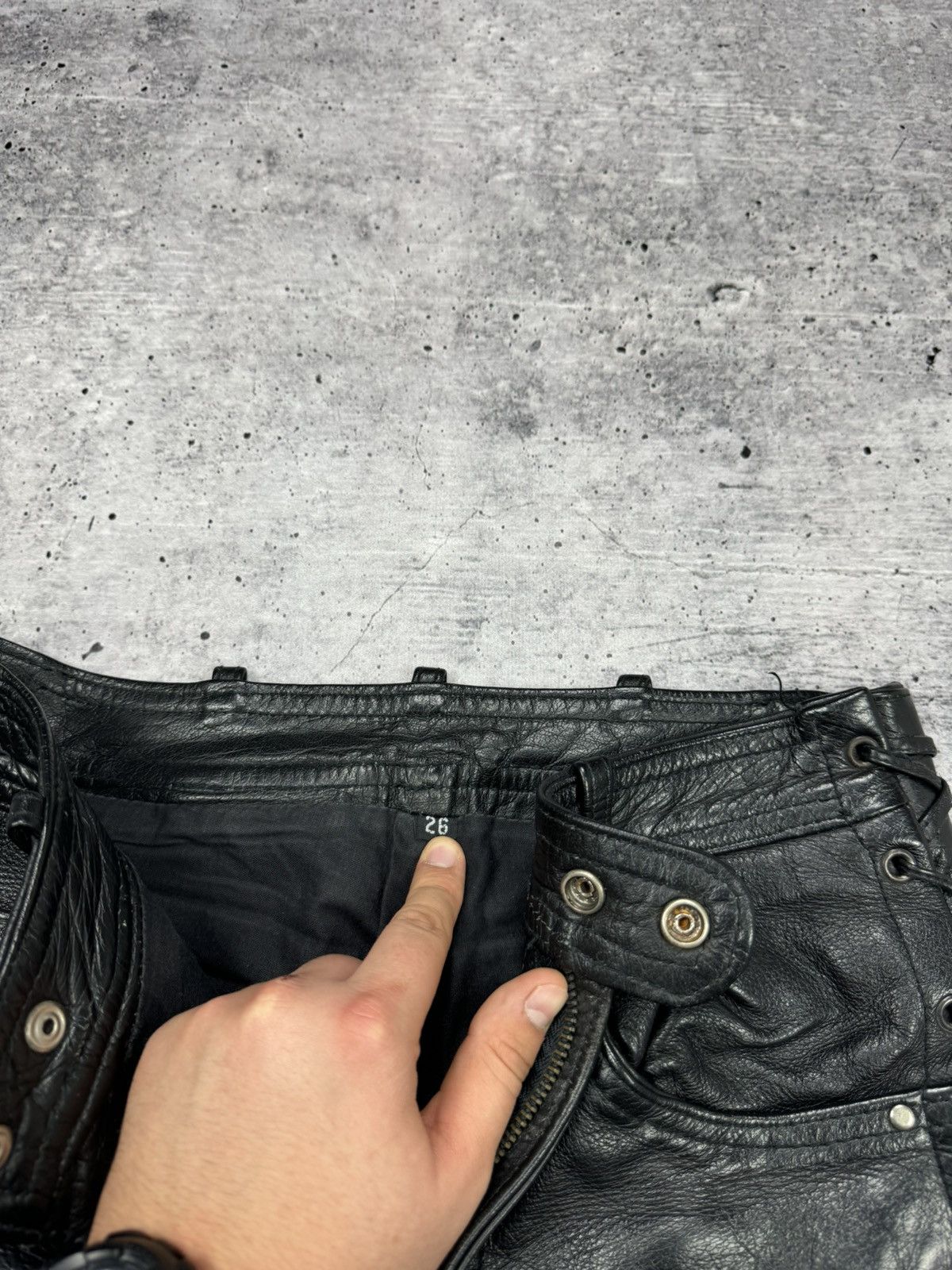 Genuine Leather × Vintage Vintage 90’s Y2K Style Casual Cowboy Genuine Leather Pants Size US 28 / EU 44 - 14 Thumbnail