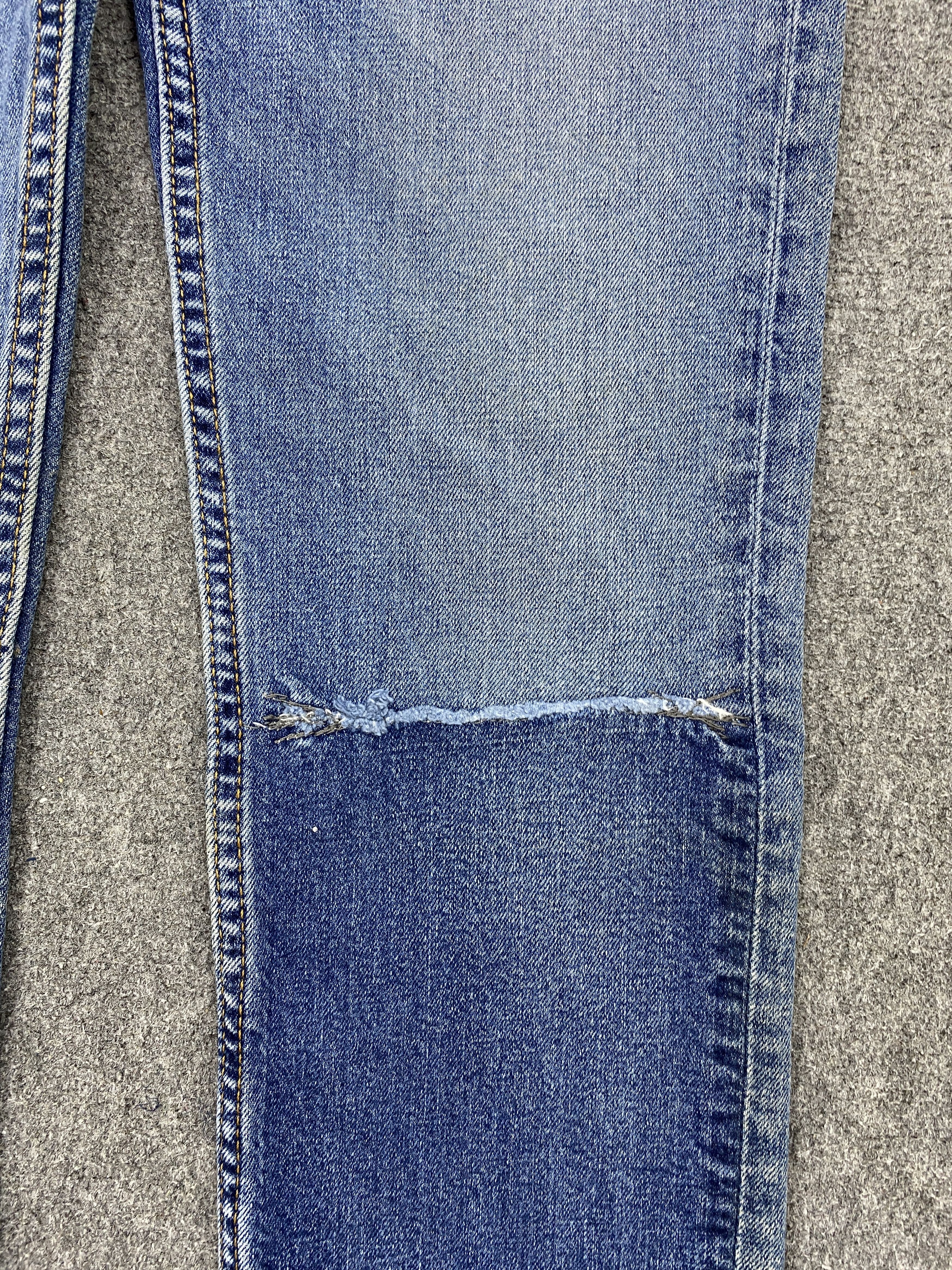 Levi's Vintage Distressed Levis 511 Faded Blue Jeans S0033 Size US 28 / EU 44 - 13 Thumbnail