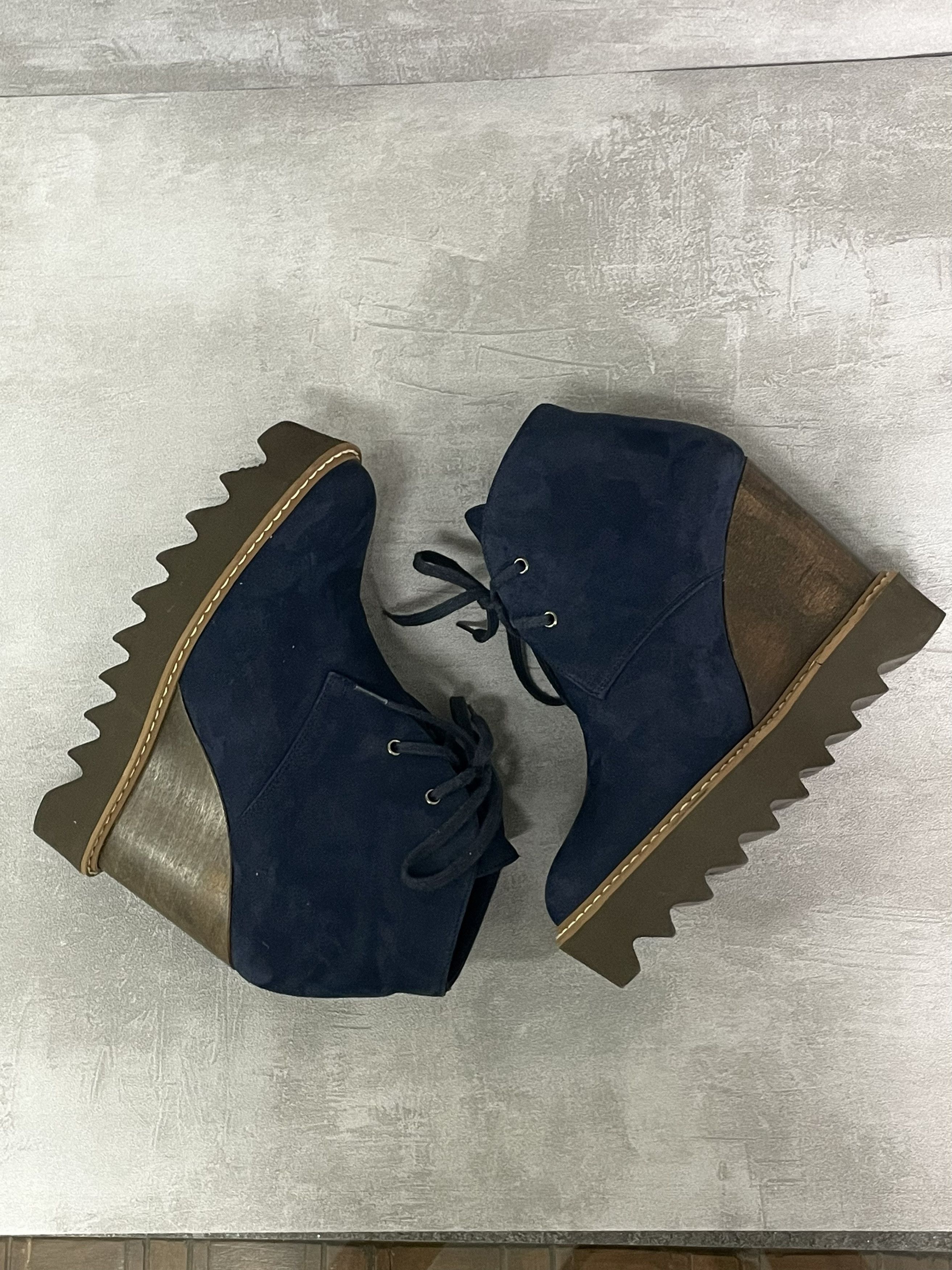 Stella McCartney Stella McCartney Navy Faux Suede Leana Lace Up Wedge Booties Size US 6 / IT 36 - 3 Thumbnail