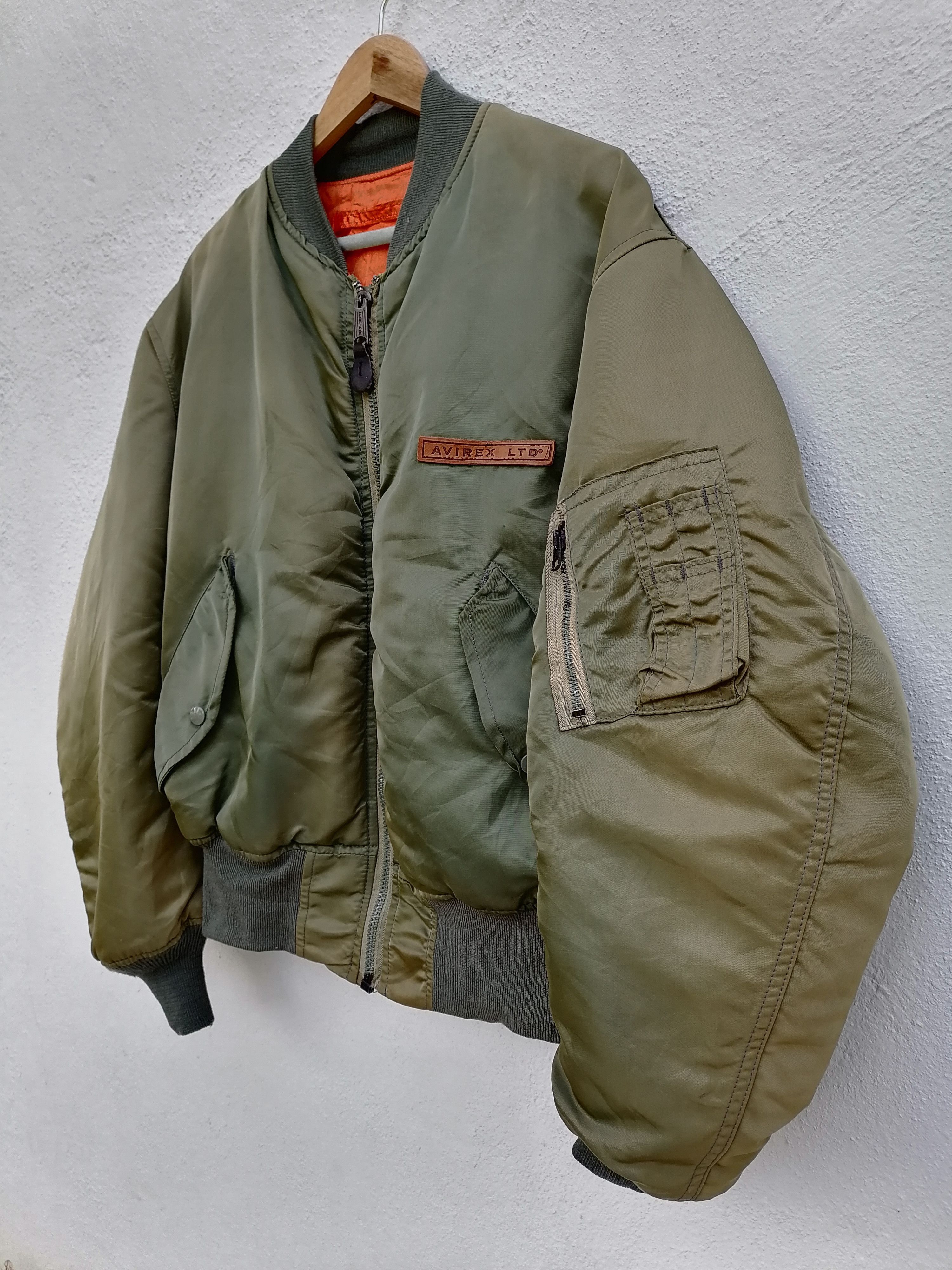 Avirex × Vintage Vintage Avirex Usa MA-1 Sun Faded Bomber Jackets Size US L / EU 52-54 / 3 - 3 Thumbnail