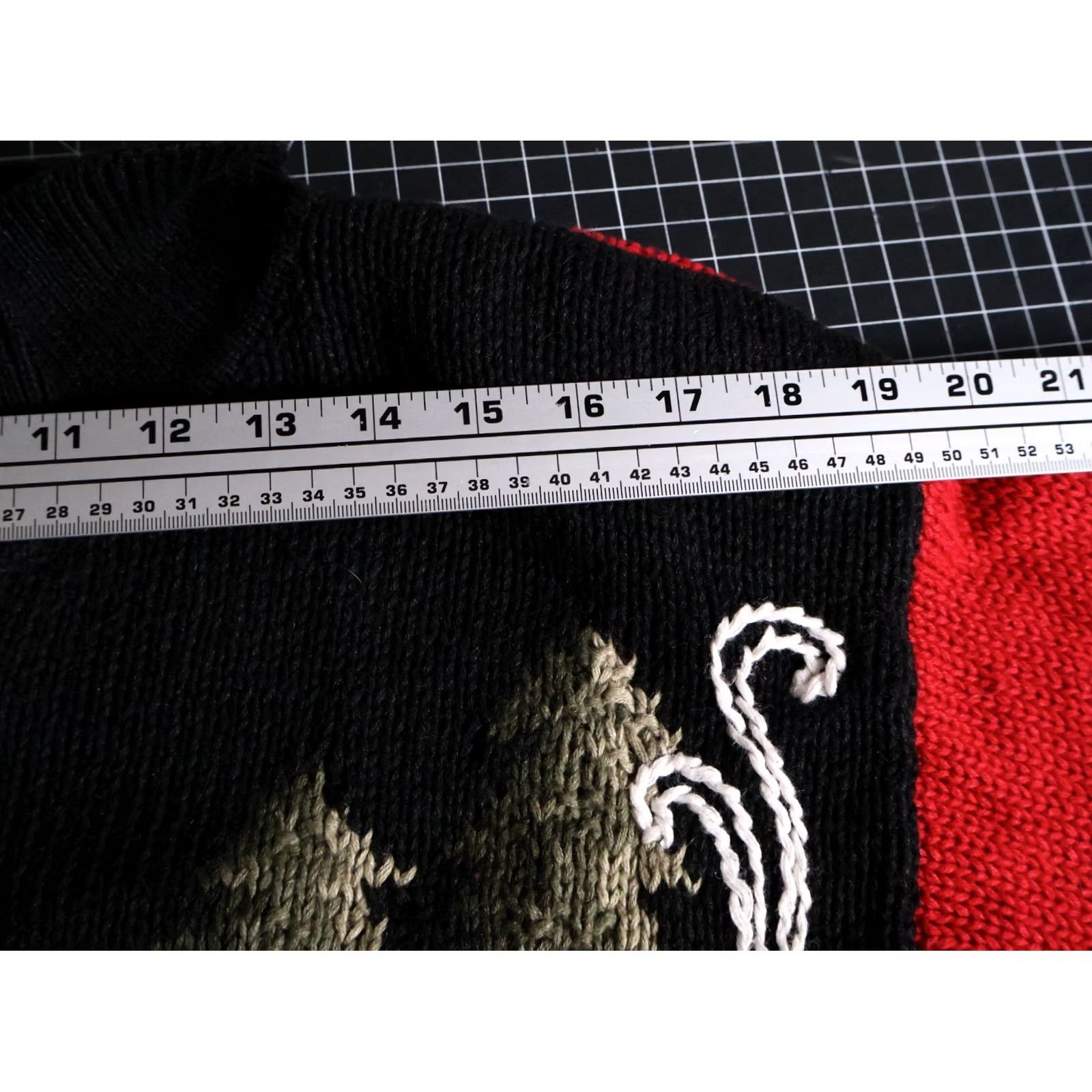 Vintage VINTAGE Venezia Cardigan Women's Red Black Full Zip Sweater 14 / 16 90s Christmas Tree Motif Size XXL / US 16-18 / IT 52-54 - 7 Thumbnail