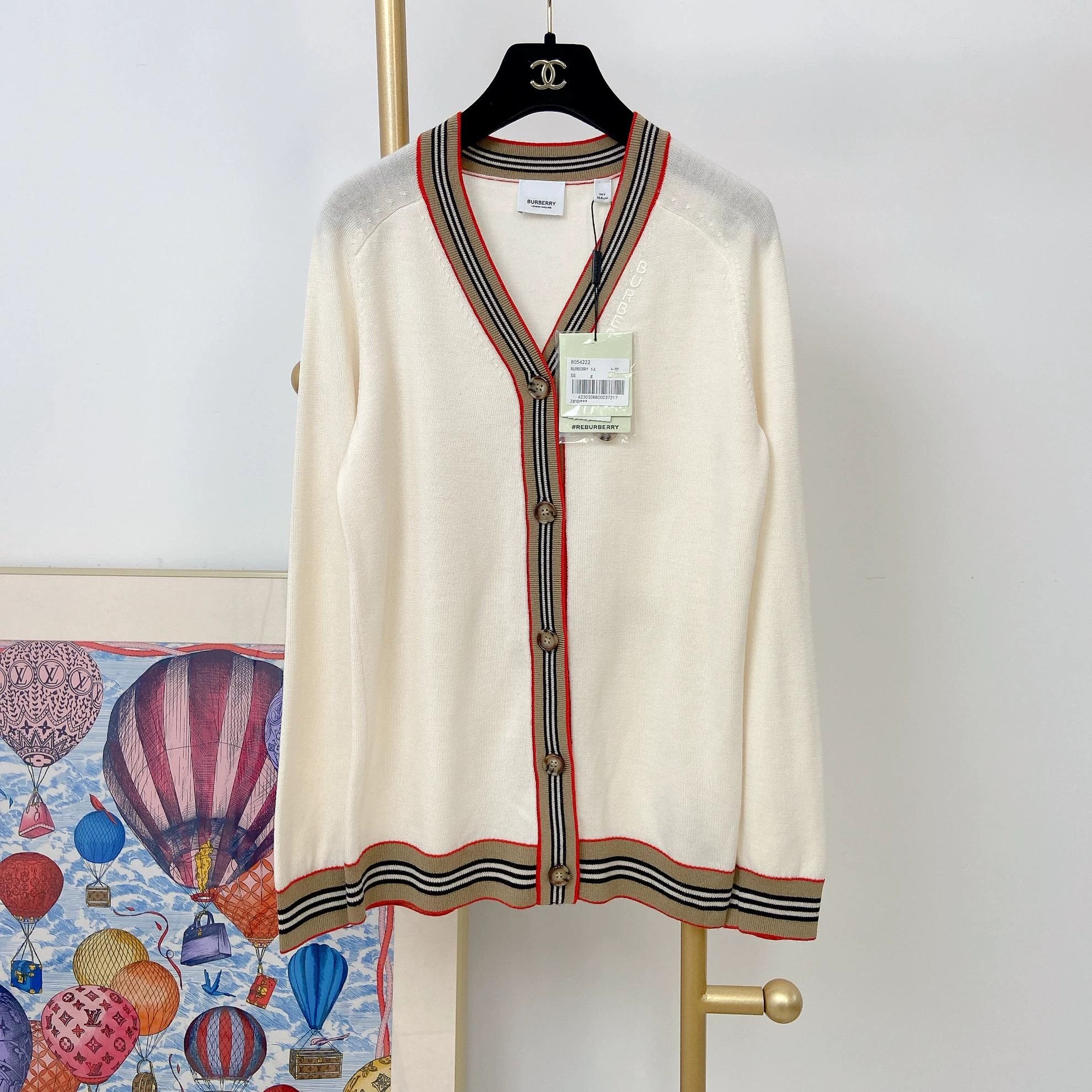 Burberry Burberry White Knit Cardigan 14Y New With Tags Size XS / US 0-2 / IT 36-38 - 1 Thumbnail