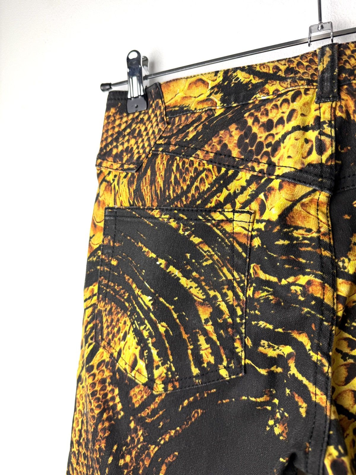 Just Cavalli RARE Just Cavalli Serpent Swirl Belted Jeans Size US 30 / EU 46 - 5 Thumbnail