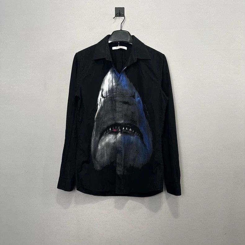 Givenchy Givenchy Shark Print Long Sleeve Shirt - dmc Size US S / EU 44-46 / 1 - 1 Thumbnail