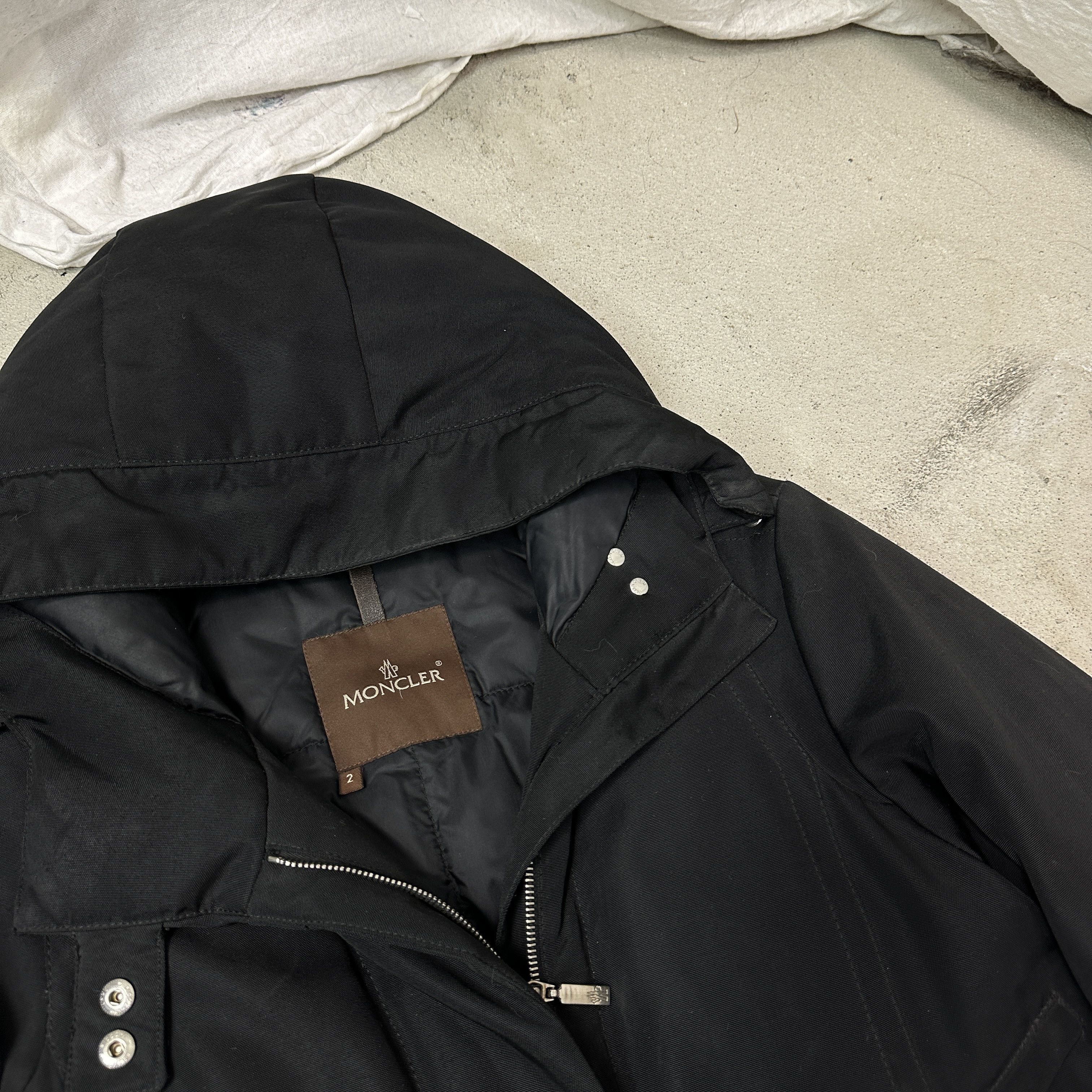 Moncler Vintage Outdoor Women's Moncler Down Coat Y2K Size M / US 6-8 / IT 42-44 - 3 Thumbnail