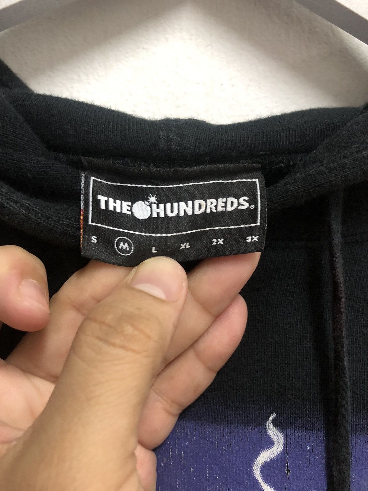 The Hundreds × Vintage Vtg the hundreds hoodie Size US L / EU 52-54 / 3 - 4 Thumbnail
