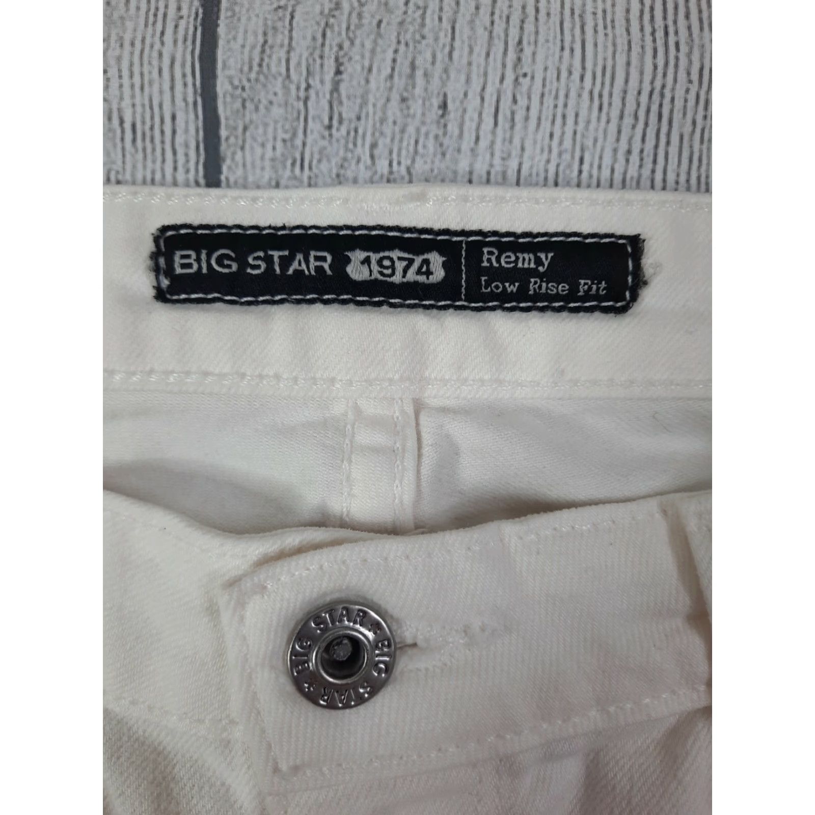 Denime BIG STAR Jeans Women's Remy Skinny Low Rise White Denim Crop 32x25 Slim Stretch Cotton Blend Jeans Women's Skinny Fit 30 32in 25in Star Theme Size 30" / US 8 / IT 44 - 3 Thumbnail