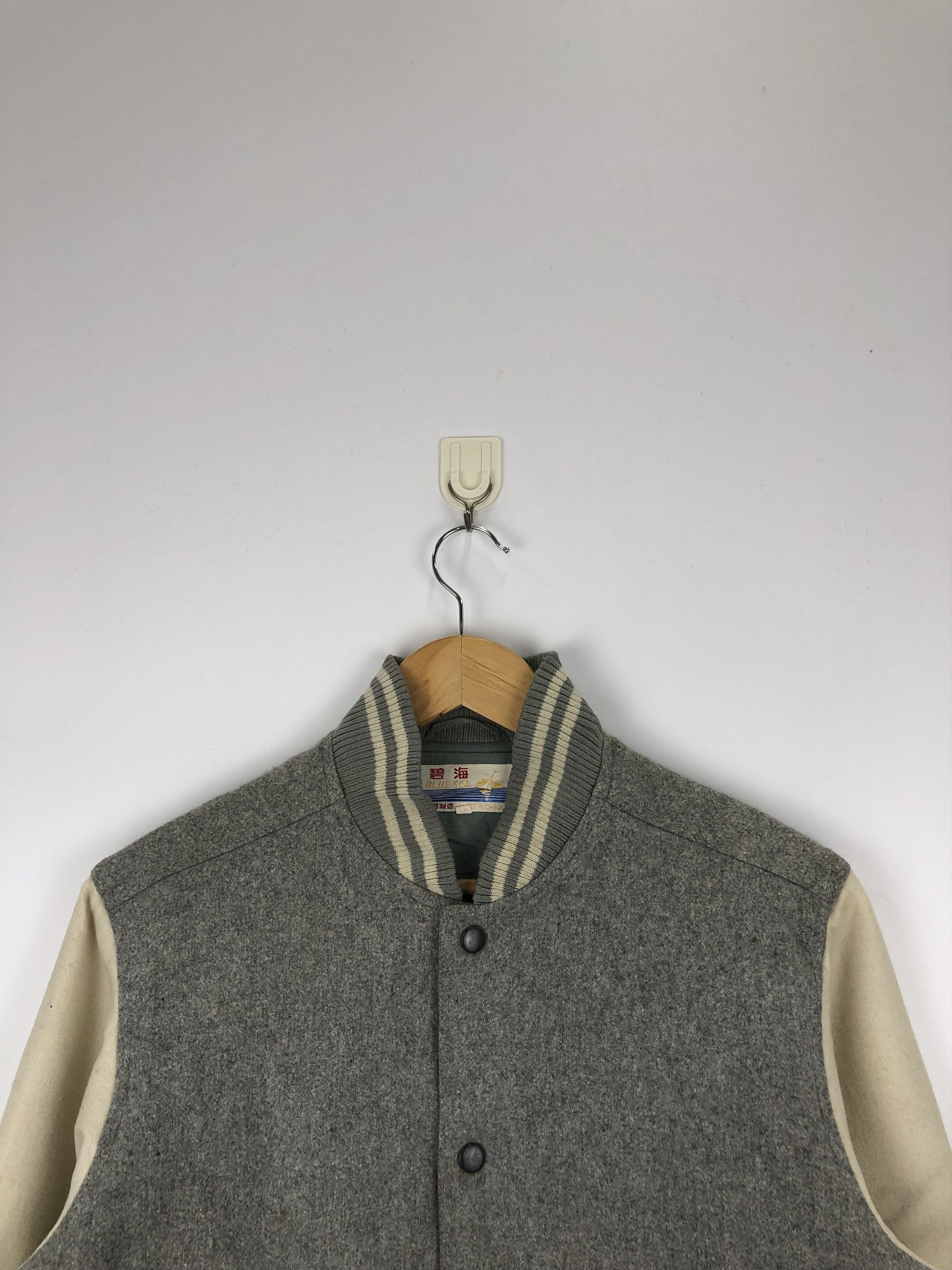Japanese Brand Vintage Japanese Brand Wool Varsity Jacket Gray V0426 Size US M / EU 48-50 / 2 - 2 Thumbnail