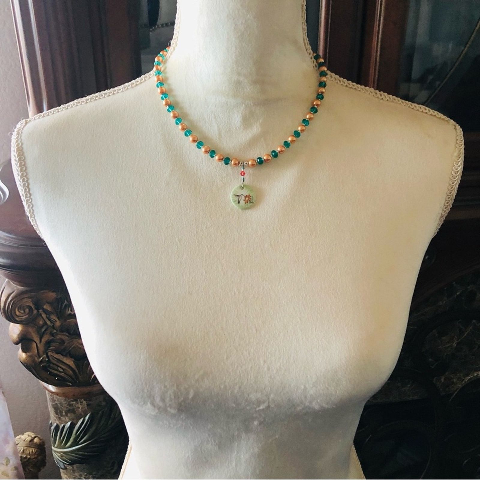 Handmade Handcrafted repurpose porcelain hummingbird pearl necklac Size ONE SIZE - 4 Thumbnail