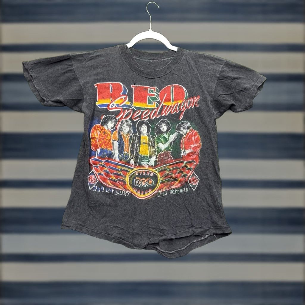 Olive VINTAGE REO Speedwagon Shirt Mens Small Live Tour Band 1980s Single Stitch AOP Shirt Men S Black 80s Music Rock Logo Size US S / EU 44-46 / 1 - 1 Thumbnail