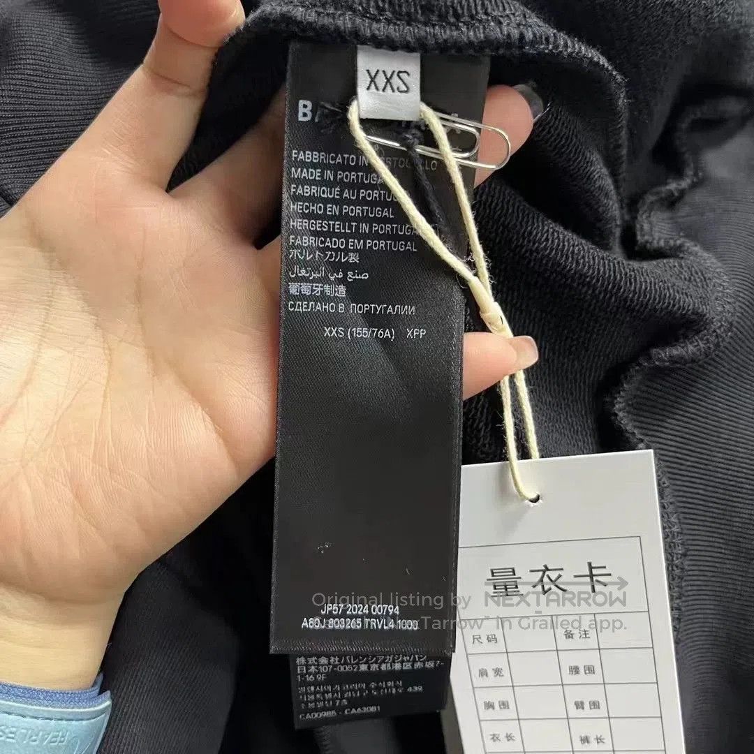 Balenciaga Balenciaga Black Letter Print Hoodie. Size XXS / US 00 / IT 34 - 3 Thumbnail