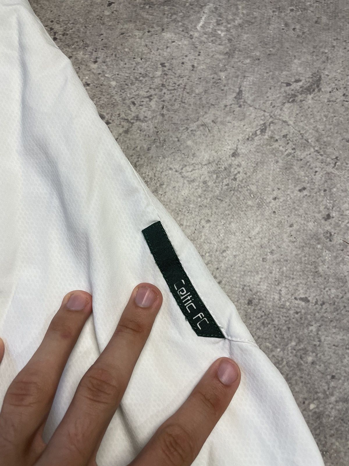 Nike Vintage Nike Celtic Track Pants Y2K Size US 32 / EU 48 - 7 Thumbnail