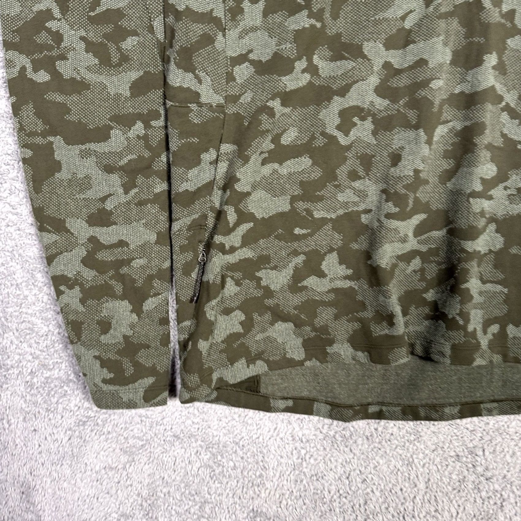 Lululemon Lululemon Jacket Mens L Green Surge Warm Zip Jacquard Pullover Camo LM3CGCS Size US L / EU 52-54 / 3 - 2 Thumbnail