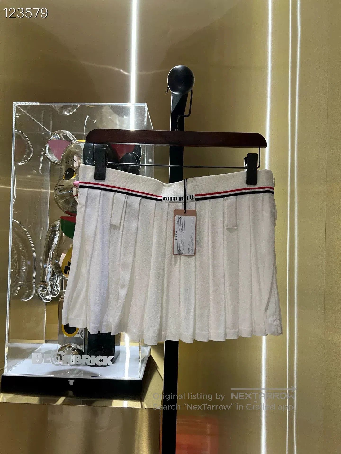 Miu Miu Miu Miu White Striped Logo Pleated Tennis Skirt. Size 35" - 1 Thumbnail