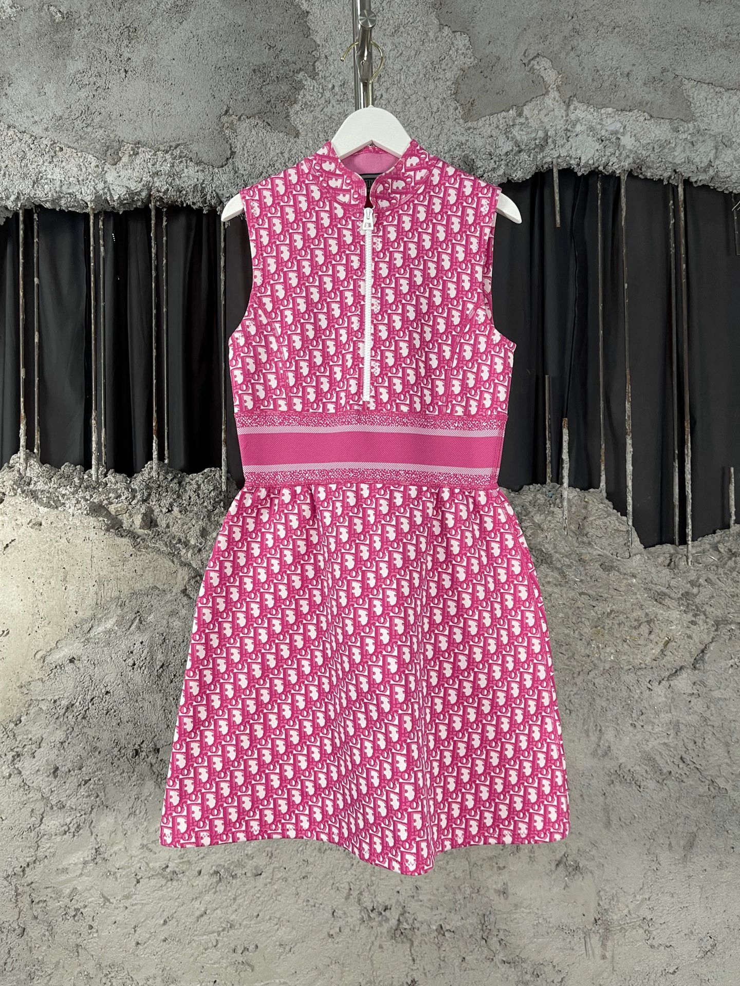 Dior Dior pink Oblique sleeveless dress women's 34 Size XS / US 0-2 / IT 36-38 - 1 Thumbnail