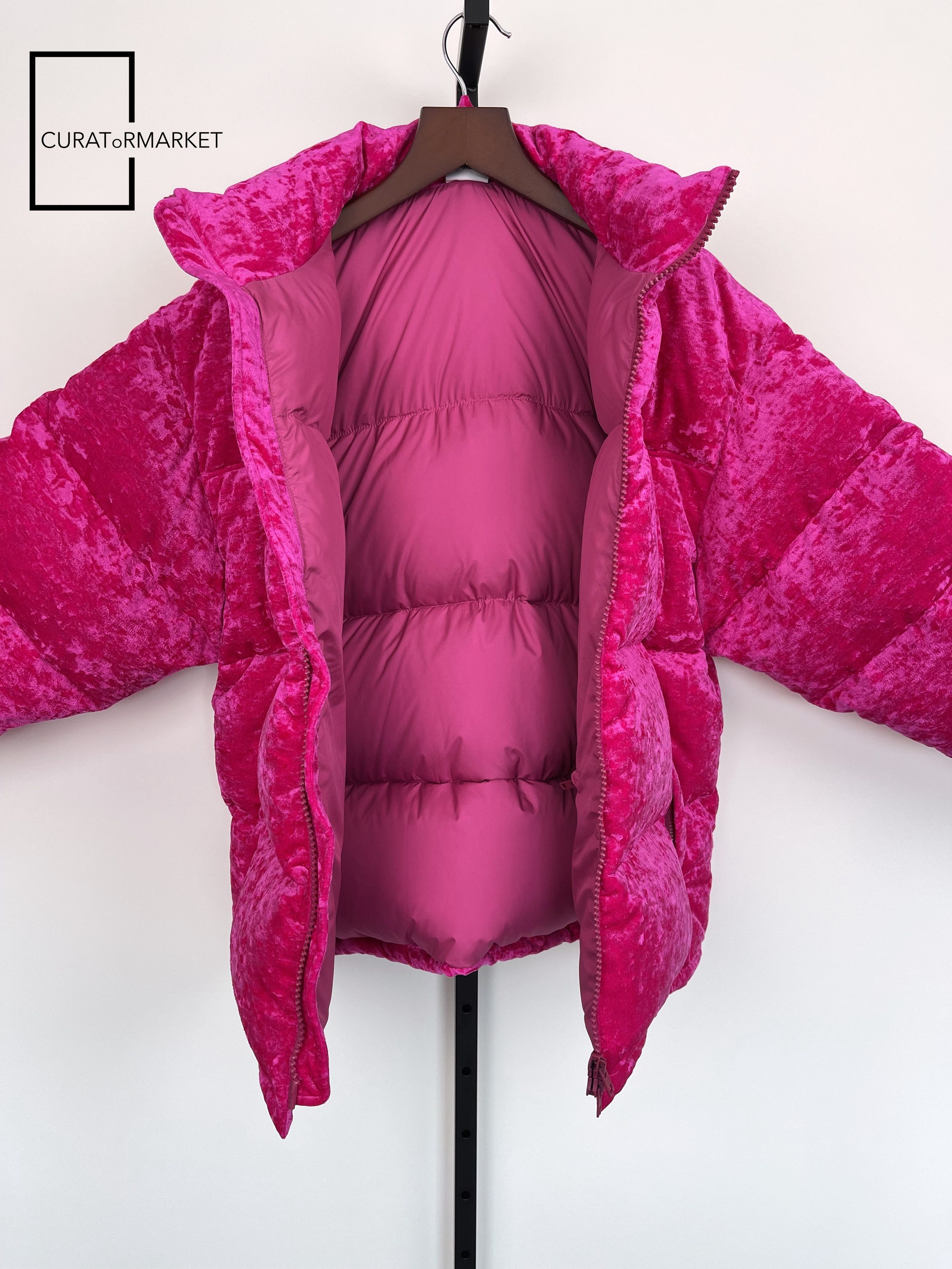 Vetements RARE Pink Crushed Velvet Down Padded Puffer Jacket FW22 Size US M / EU 48-50 / 2 - 6 Thumbnail