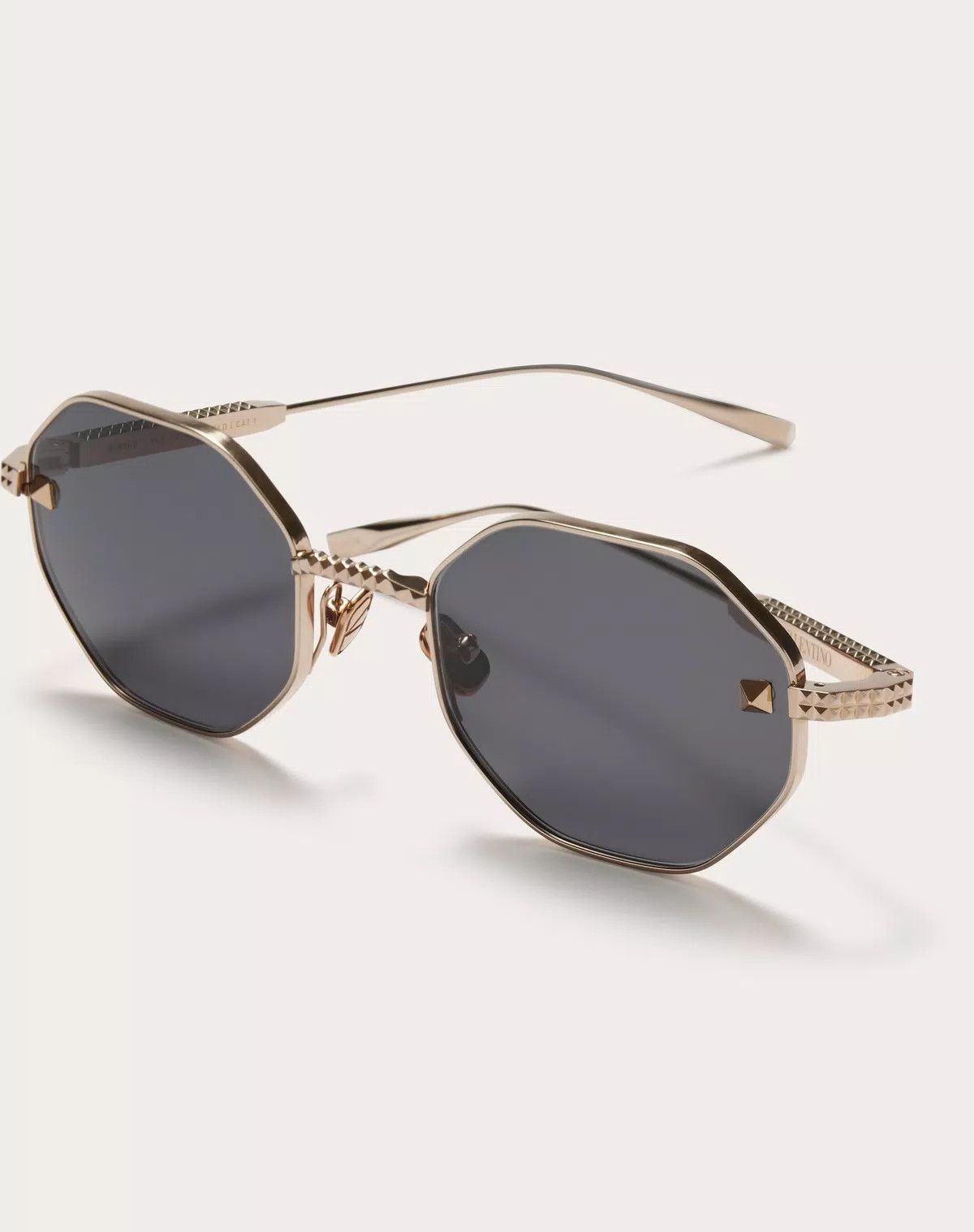 Valentino oc11z0725 Size: 52/ Exhagonal Titanium Frame in Dark Grey Size ONE SIZE - 4 Thumbnail