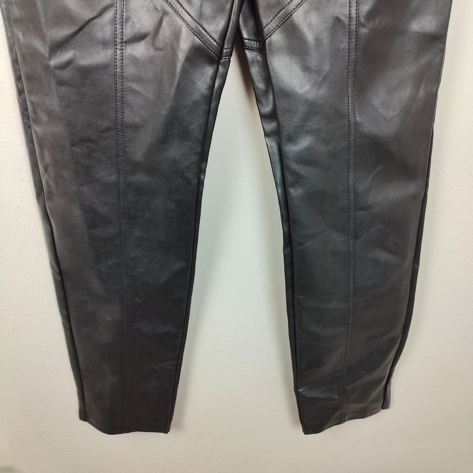 Aritzia Aritzia Wilfred The Rebel Pant Womens 4 Black Faux Leather Size 27" / US 4 / IT 40 - 4 Thumbnail