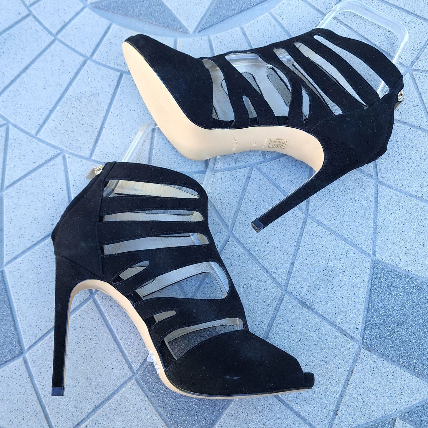 Karen Millen Karen Millen Suede Gladiator Strappy Stiletto Heels 39 Size US 8.5 / IT 38.5 - 9 Thumbnail