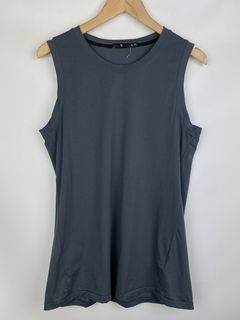 UNIQLO AIRISM COTTON SLEEVELESS T-SHIRT