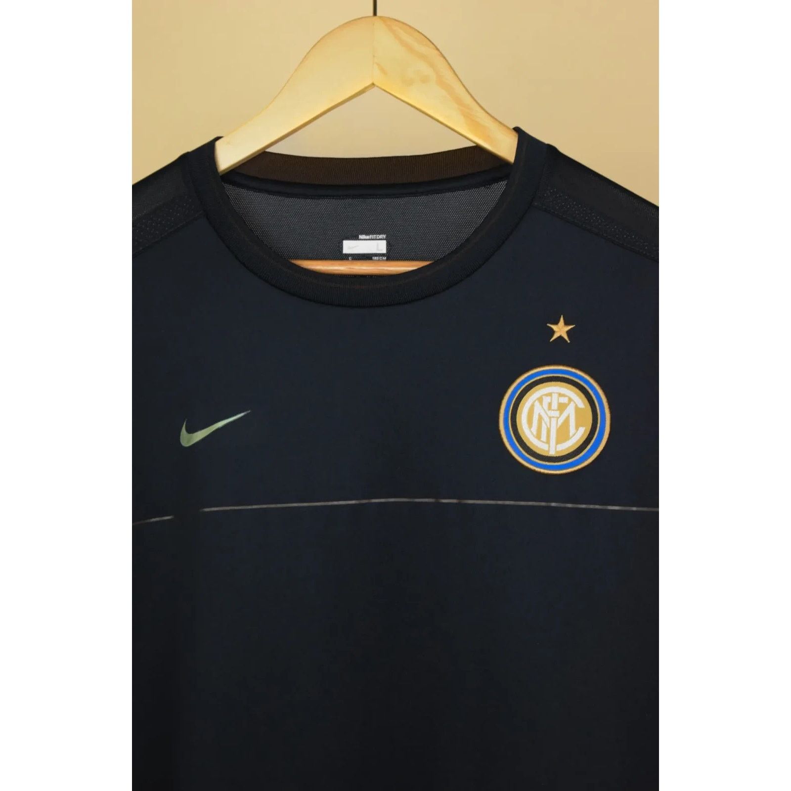 Nike AUTHENTIC 2008 Inter Milan Training – Soccer Jersey Size L Size US L / EU 52-54 / 3 - 2 Thumbnail