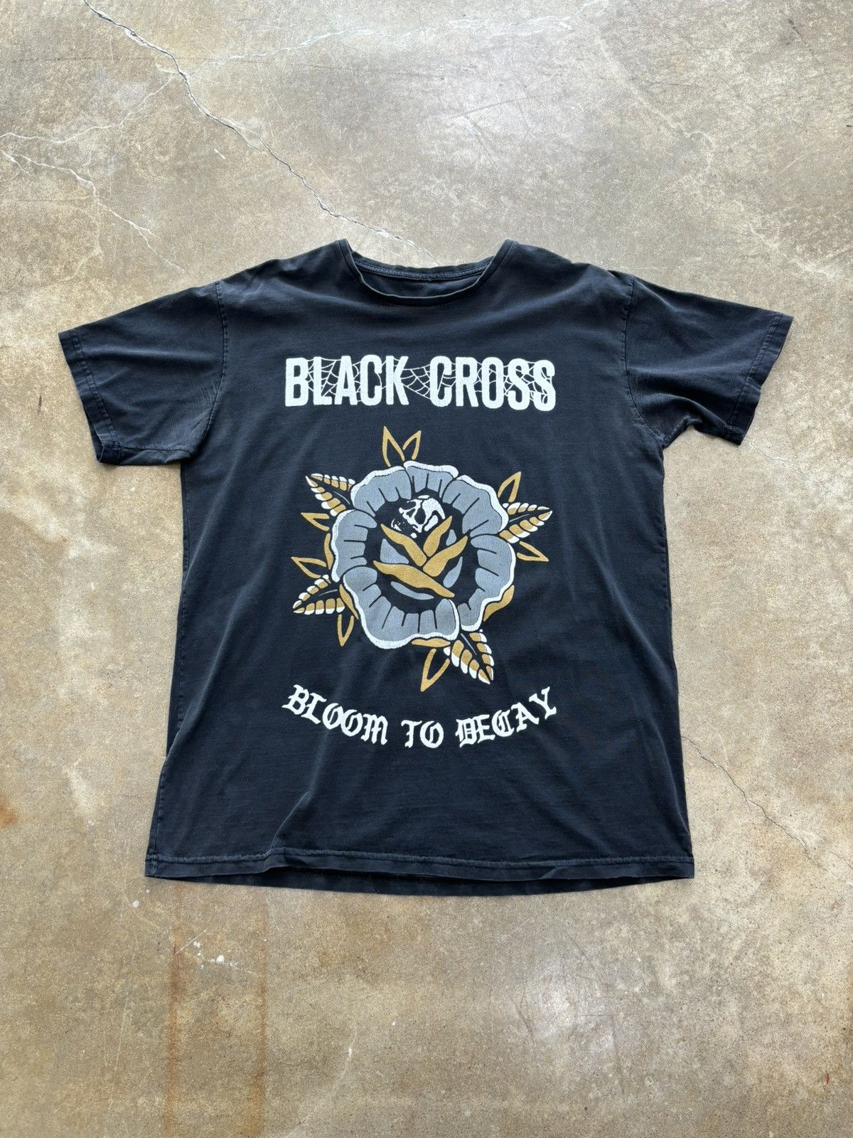 Other Black Cross Bloom Decay Flower Tee Large Size US L / EU 52-54 / 3 - 2 Thumbnail