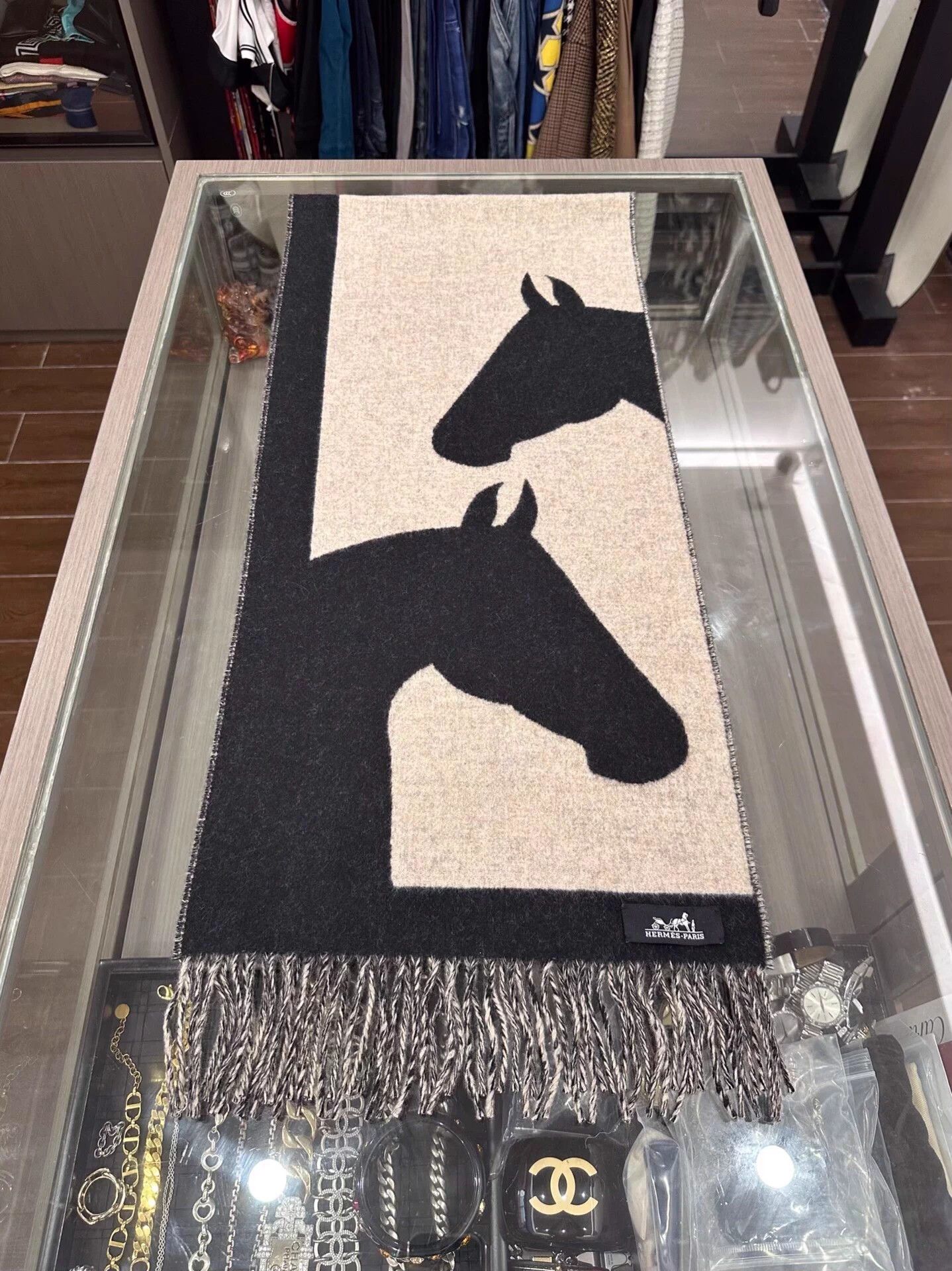 Hermes Hermes Casaque Love Story Black/White Horse Head Scarf Size ONE SIZE - 4 Thumbnail