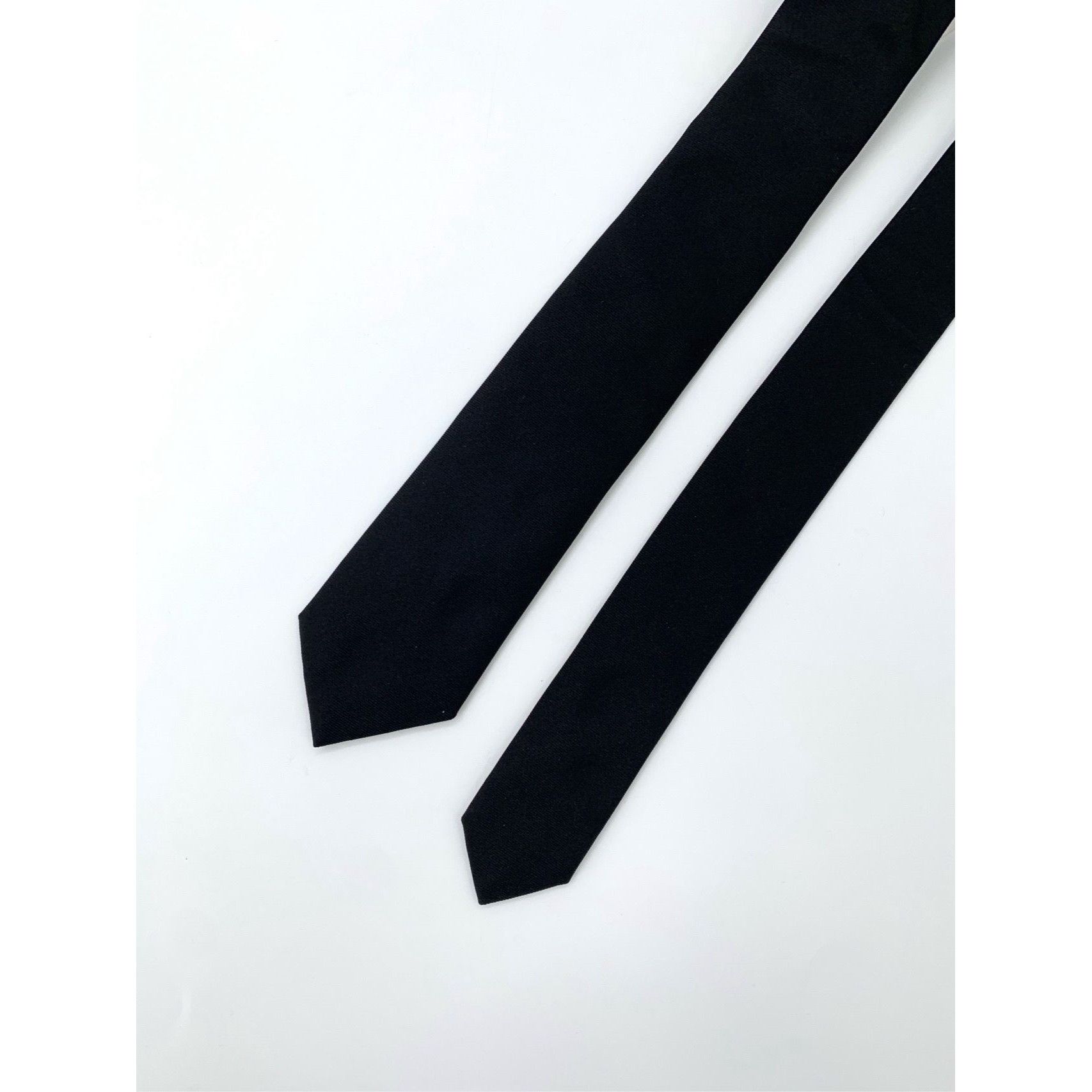 Dior Christian Dior Black Silk Skinny Tie Size 42 - 2 Thumbnail