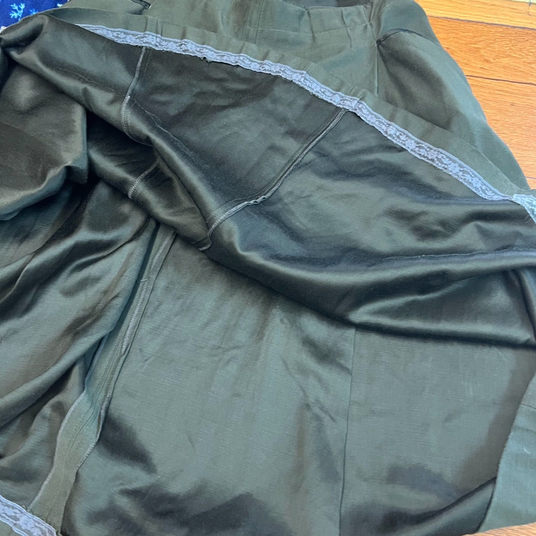 Vintage VINTAGE Bruestle Skirt Womens 42 Green A-Line Knee Length High Rise Pockets Casual Classic 90s? Size 28" / US 6 / IT 42 - 7 Thumbnail