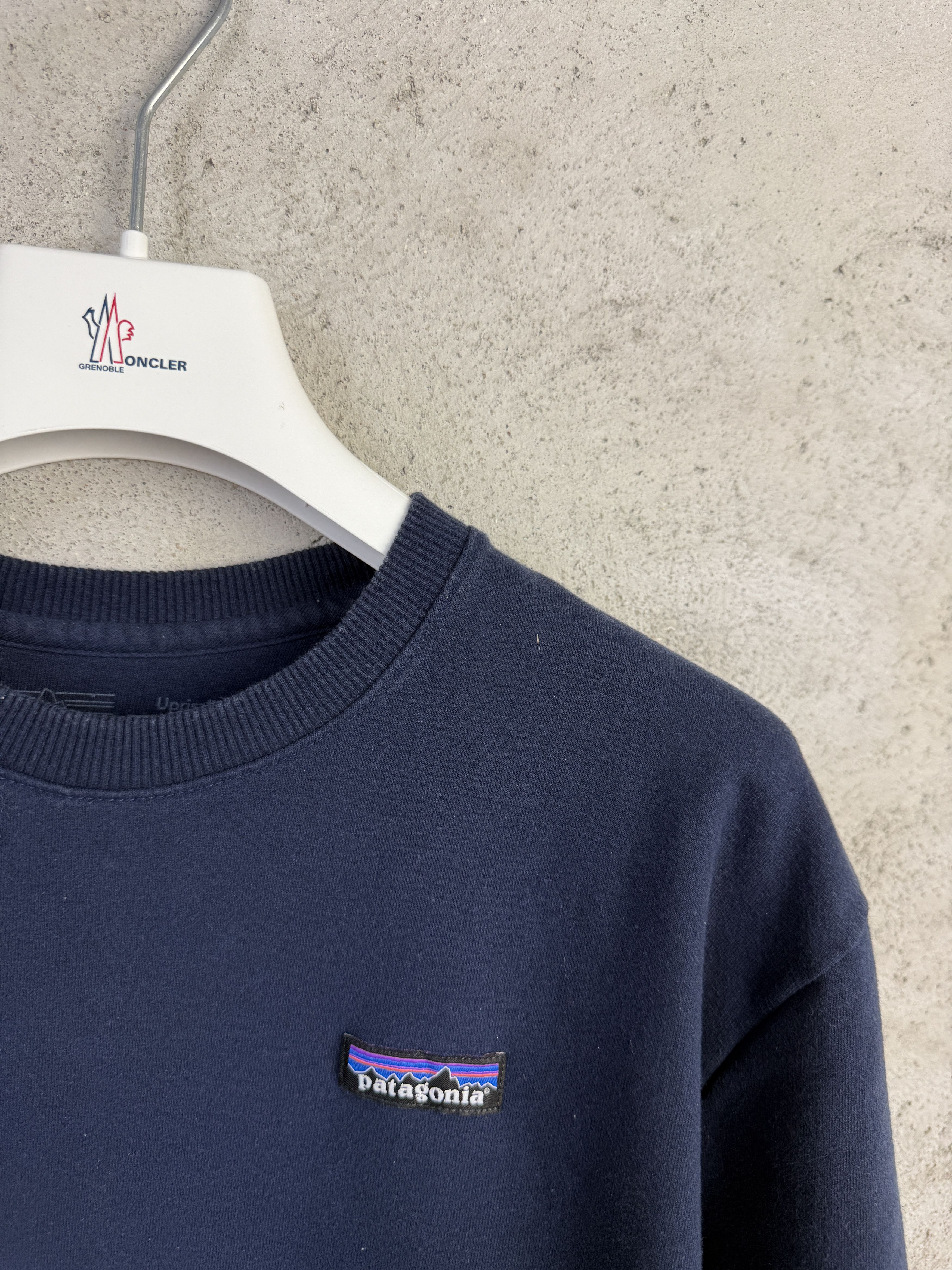 Patagonia Patagonia small logo crewneck sweatshirt casual outdoor Size US S / EU 44-46 / 1 - 2 Thumbnail