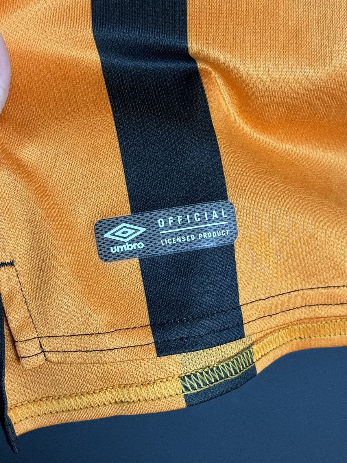 Umbro Hull City 17/18 Home Football Jersey Size US S / EU 44-46 / 1 - 5 Thumbnail