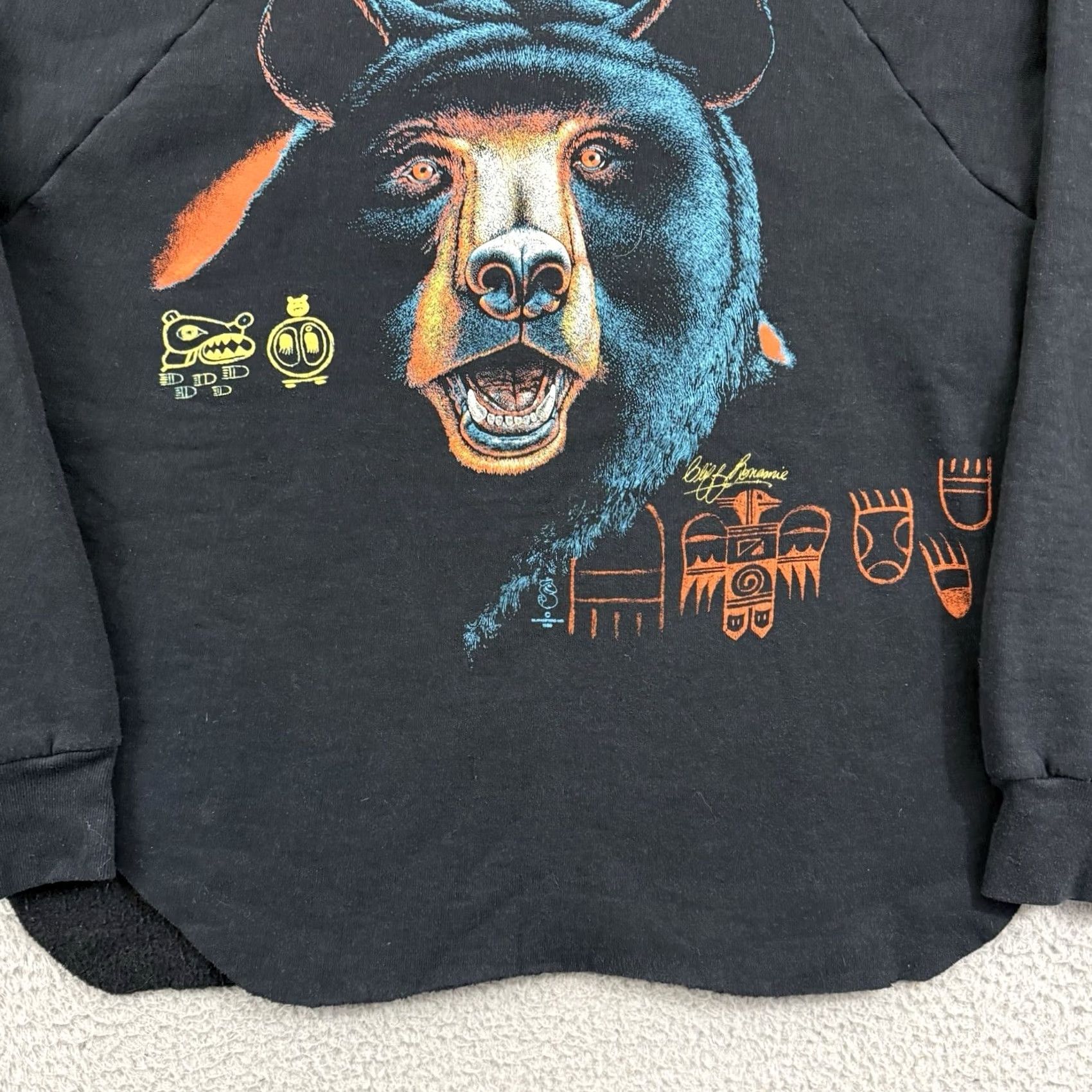 Fruit Of The Loom VINTAGE Grizzly Bear Sweatshirt Adult XL Black Nature Art Aztec 80s Pullover USA Logo Graphic Print 80s Theme Men Women Unisex Size US XL / EU 56 / 4 - 2 Thumbnail
