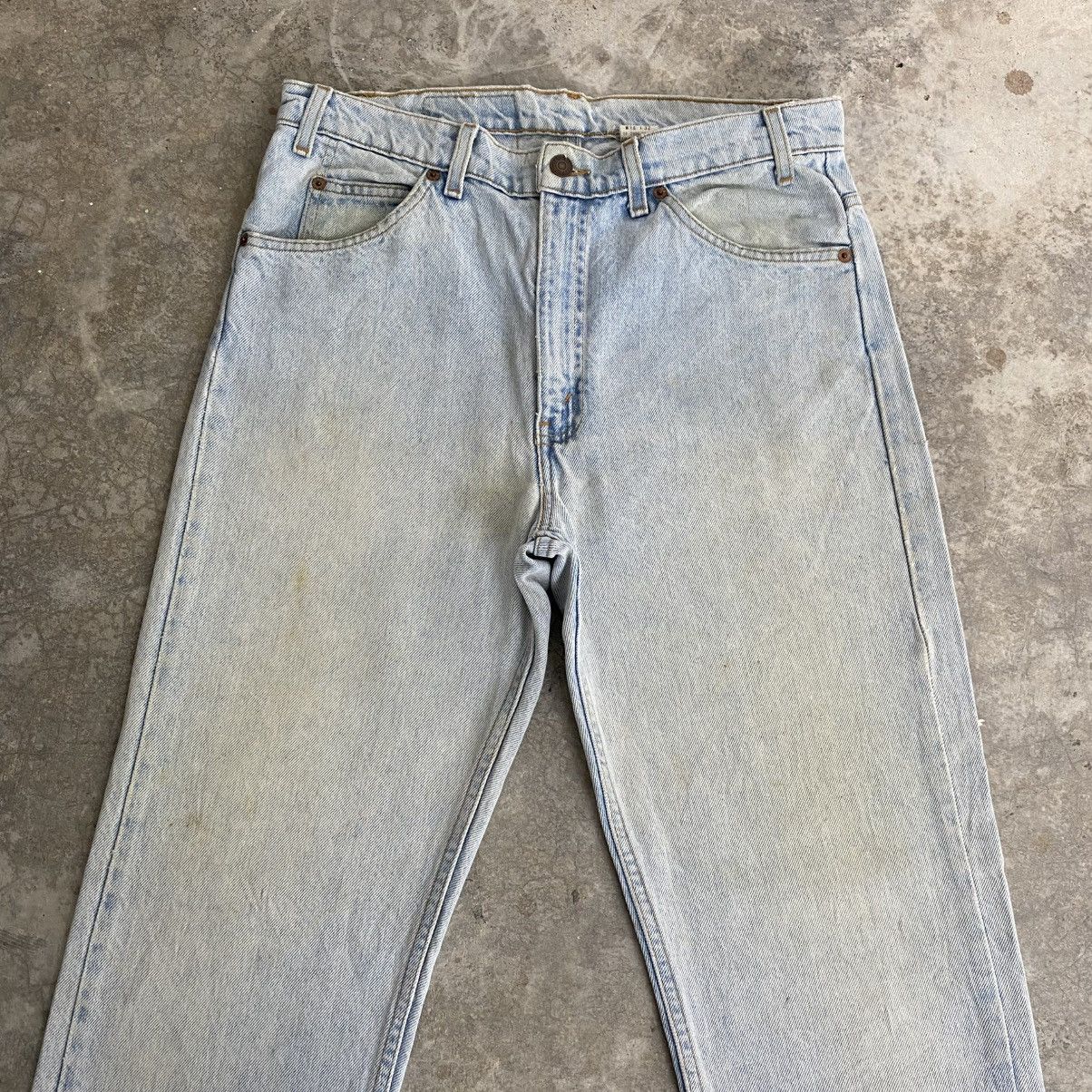 Levi's Vintage 1996 Levis 505 Orange Tab Light Blue Dirty Jeans Size US 34 / EU 50 - 3 Thumbnail