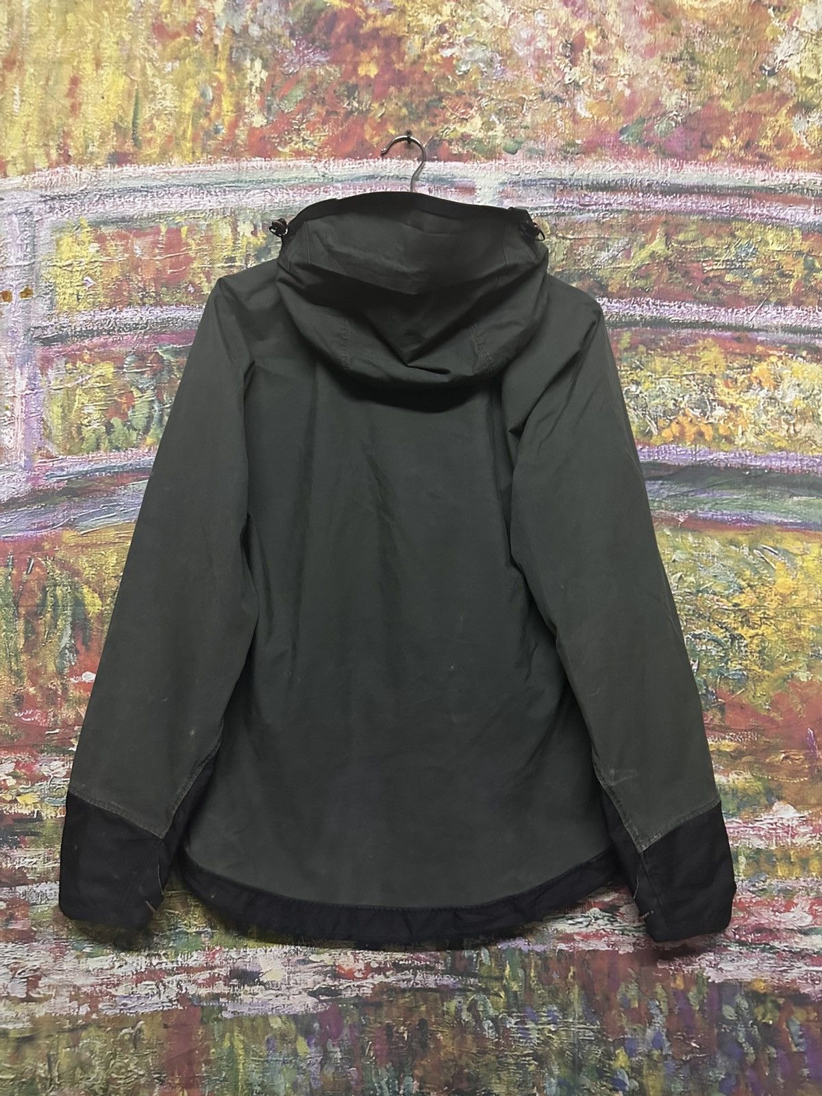 Klattermusen Klattermusen Asymmetric Faded Big Hood Cropped Jacket Size US S / EU 44-46 / 1 - 3 Thumbnail