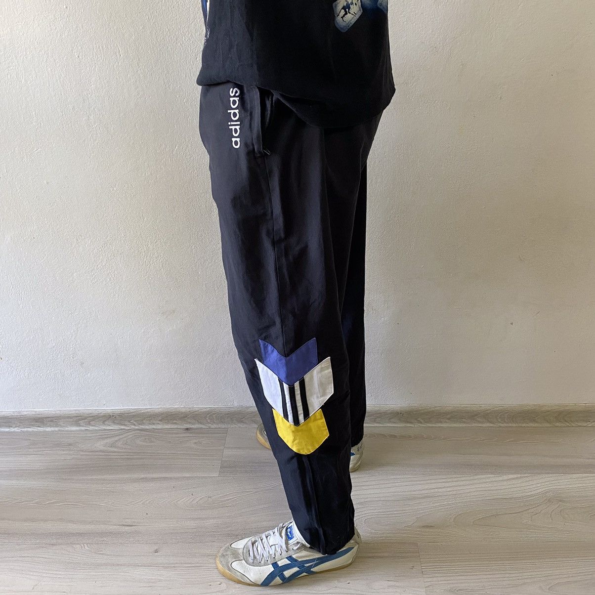 Adidas Vintage Adidas Track Pants Y2K Size US 32 / EU 48 - 4 Thumbnail