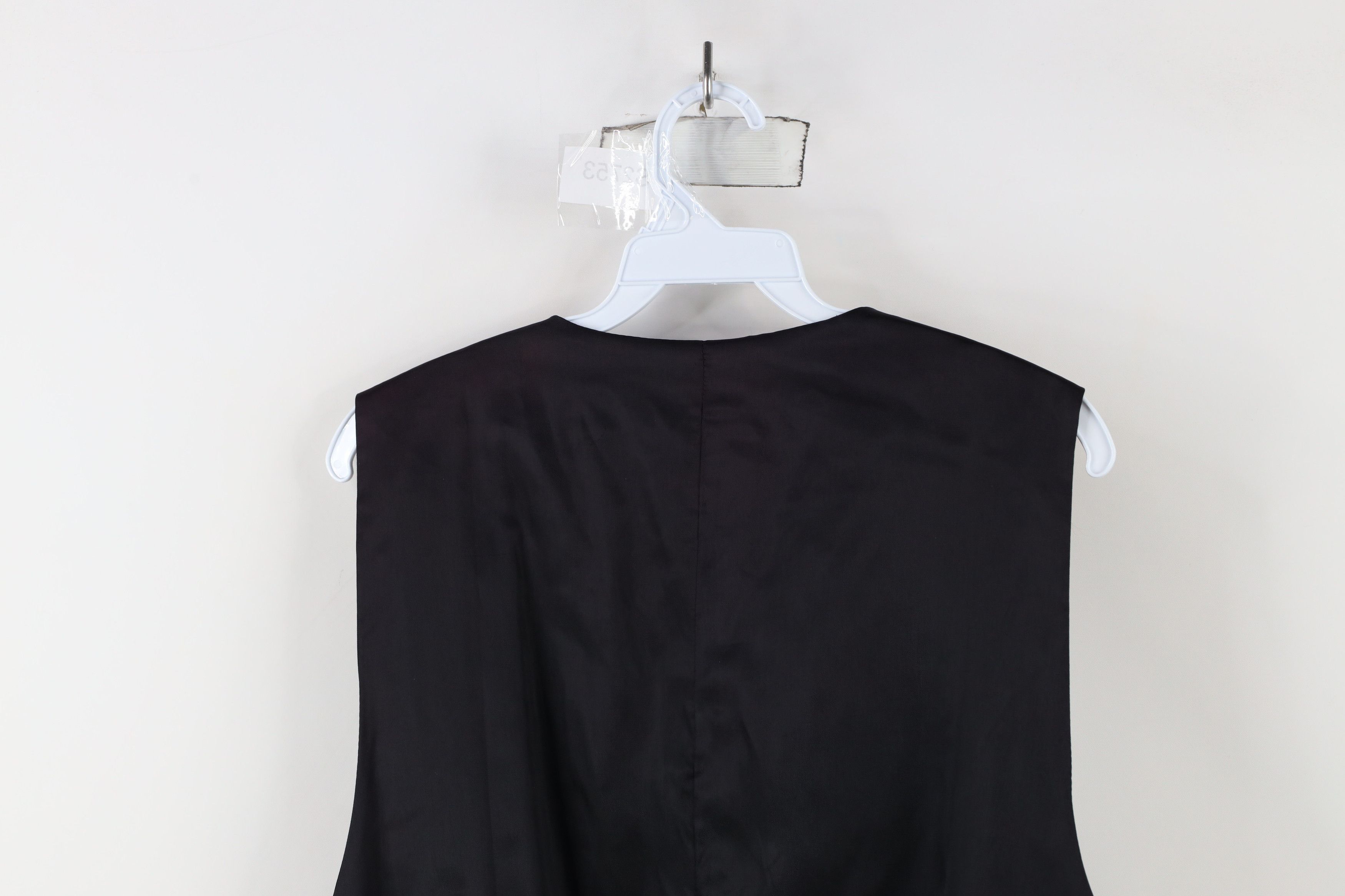 Vintage Vintage 90s Streetwear Geometric Buckle Back Vest Jacket USA Size US L / EU 52-54 / 3 - 10 Thumbnail