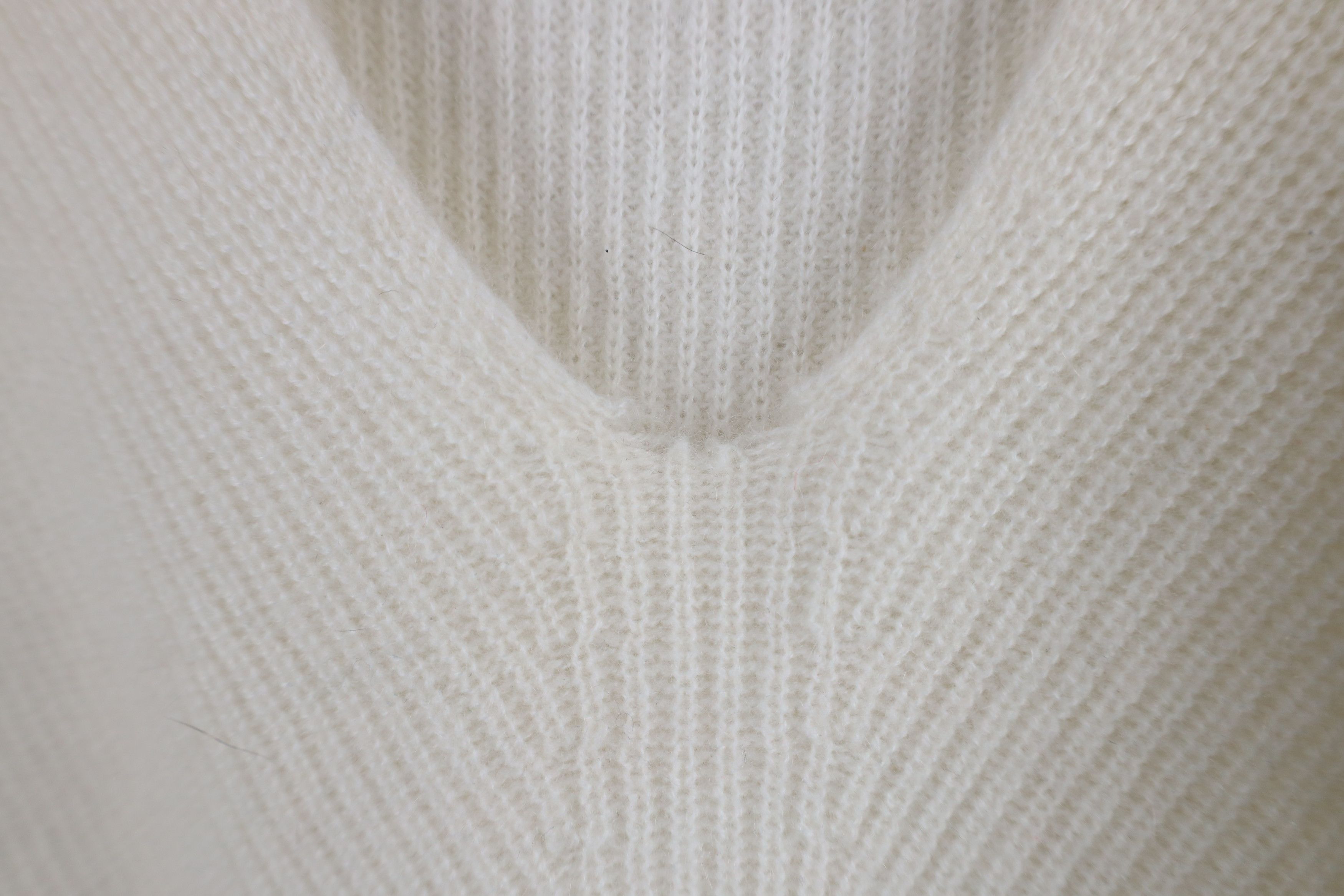 Magaschoni × Vintage New Magaschoni Cashmere Ribbed Knit V-Neck Sweater Cream Size S / US 4 / IT 40 - 6 Thumbnail