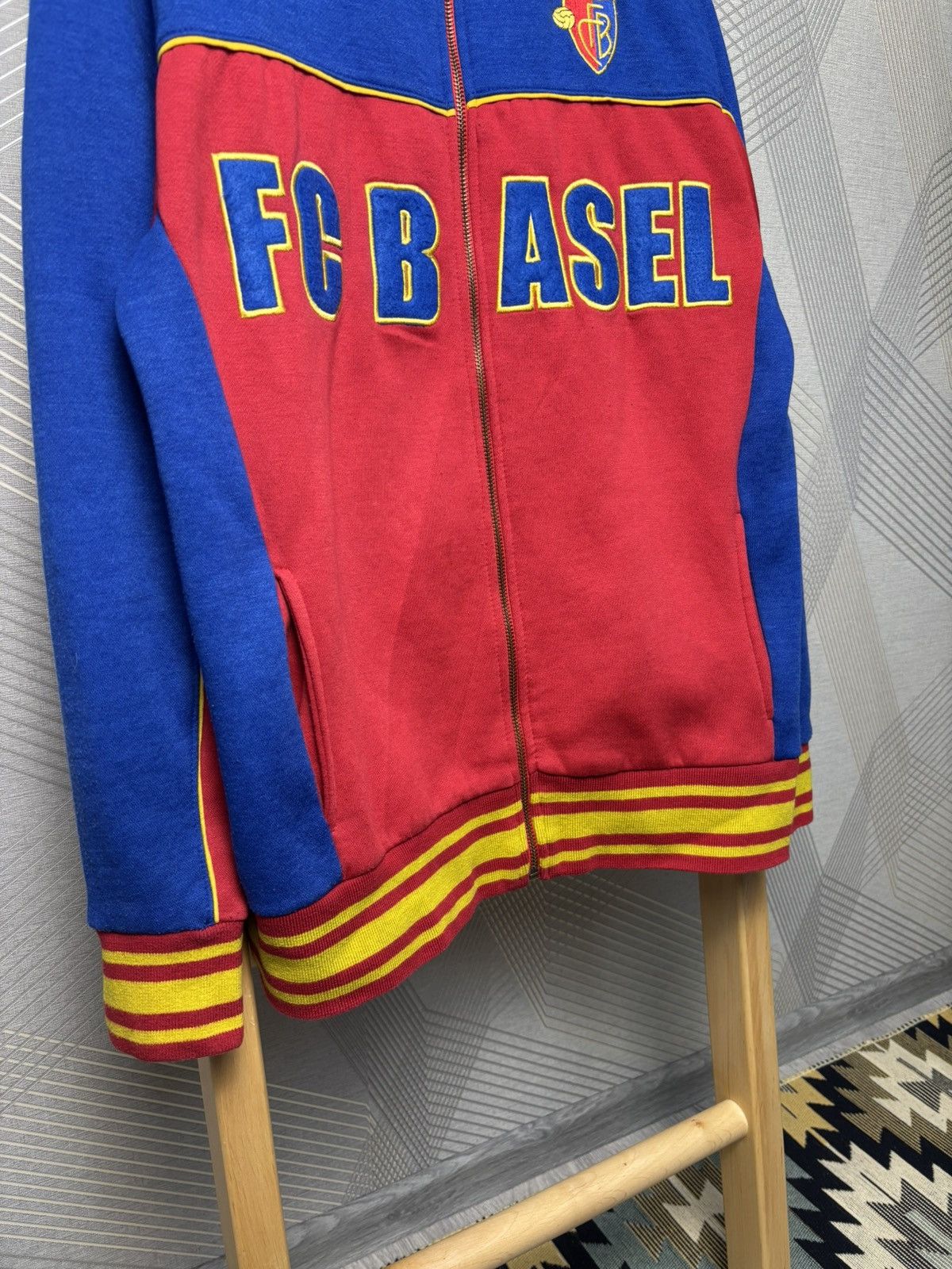 Vintage Vintage FC Basel 1893 Streetwear Zip Hoodie Size US M / EU 48-50 / 2 - 5 Thumbnail