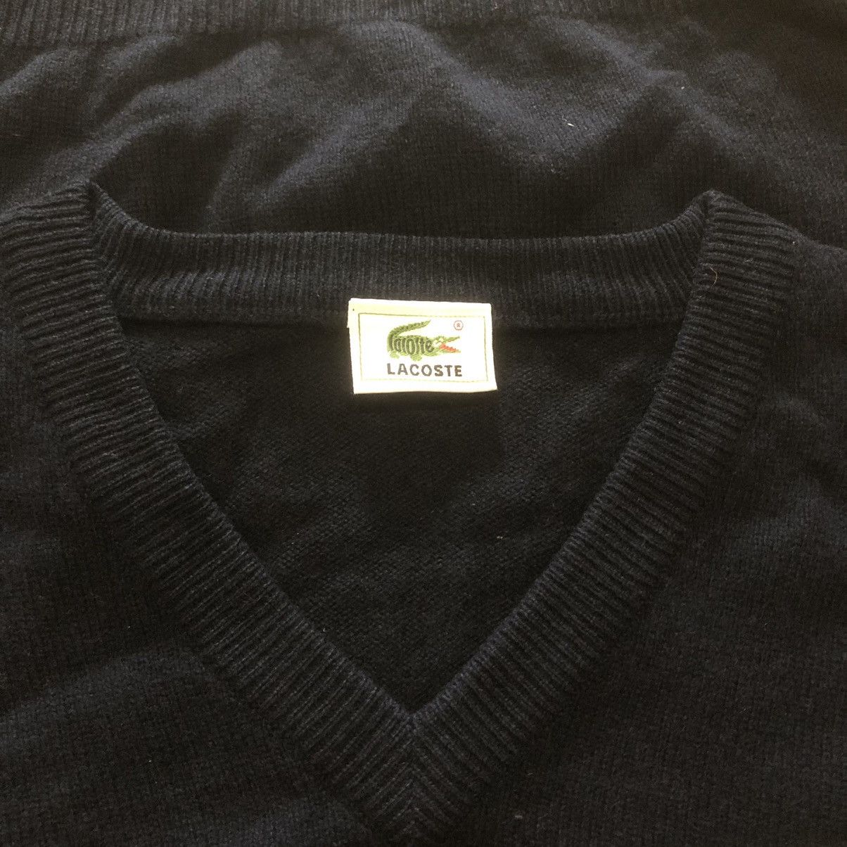 Lacoste V Neck Lacoste V Neck Sweater Size US L / EU 52-54 / 3 - 4 Thumbnail