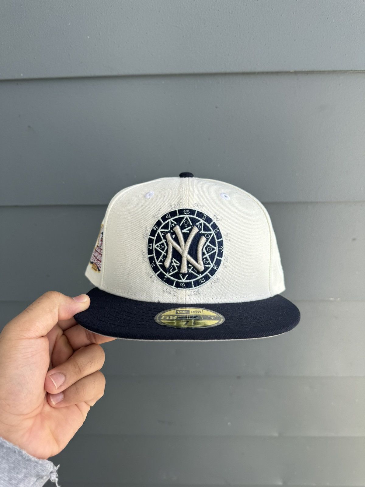 New Era Yankee 2003 American League fitted Size ONE SIZE - 2 Thumbnail