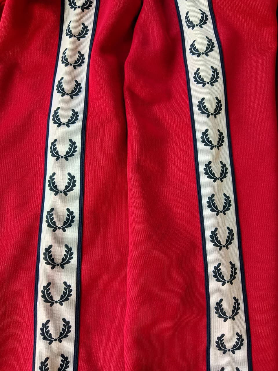 Fred Perry Fred perry tracktop red j6231 Size US XL / EU 56 / 4 - 2 Thumbnail