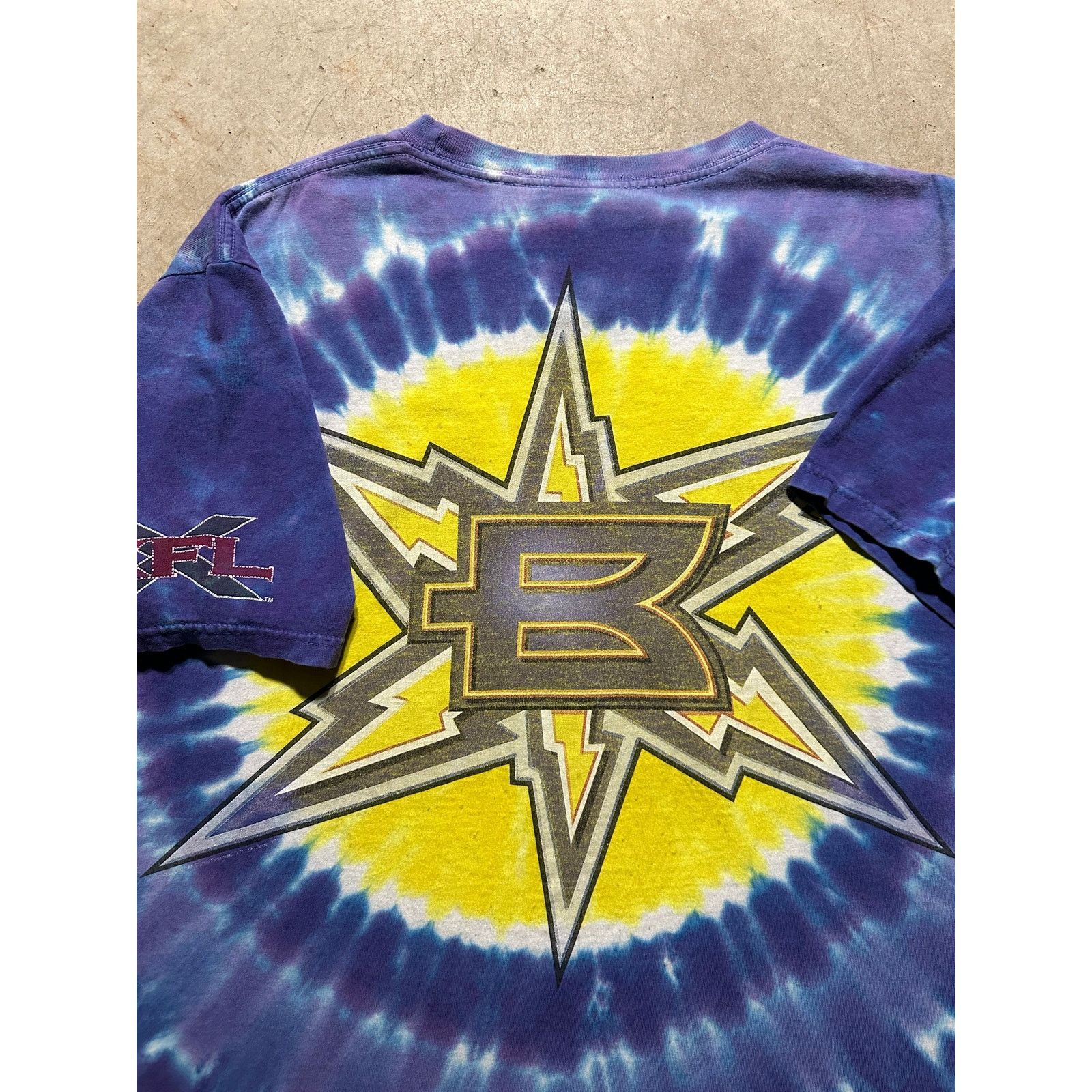 Liquid Blue × NFL × Vintage Baltimore Bolts 2001 XFL Liquid Blue T Shirt Tie Dye NFL Size US L / EU 52-54 / 3 - 6 Thumbnail