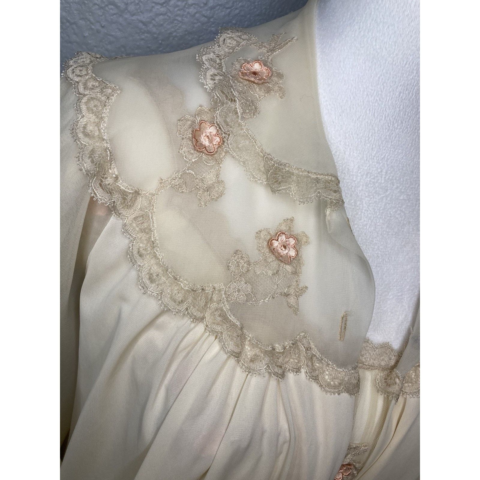 Vintage 40s/50s Artemis Nightgown Robe 32 Peignoir Lace Lingerie Size XS / US 0-2 / IT 36-38 - 15 Thumbnail