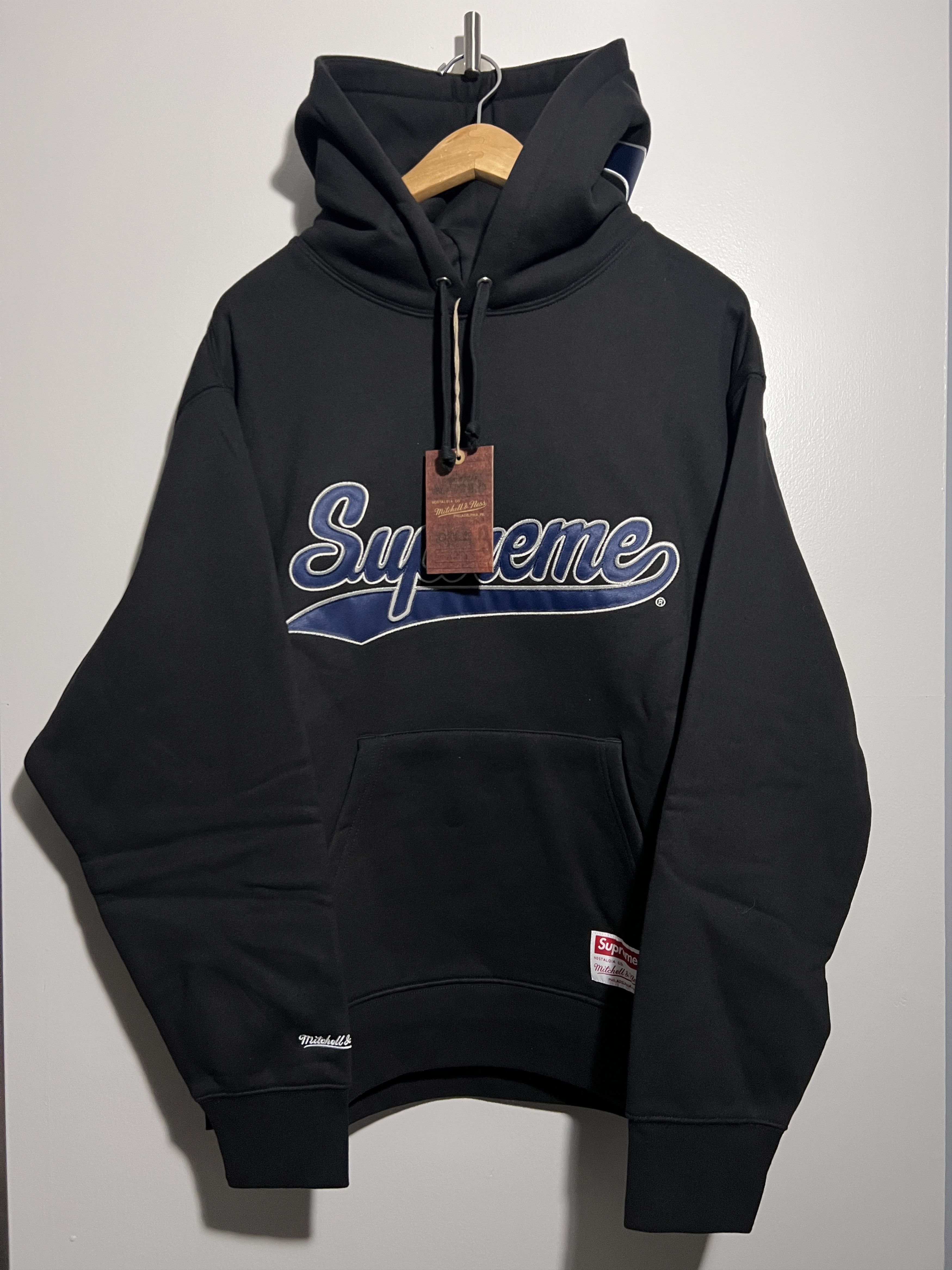 Supreme supreme x mitchell & ness ncaa hoodie georgetown
